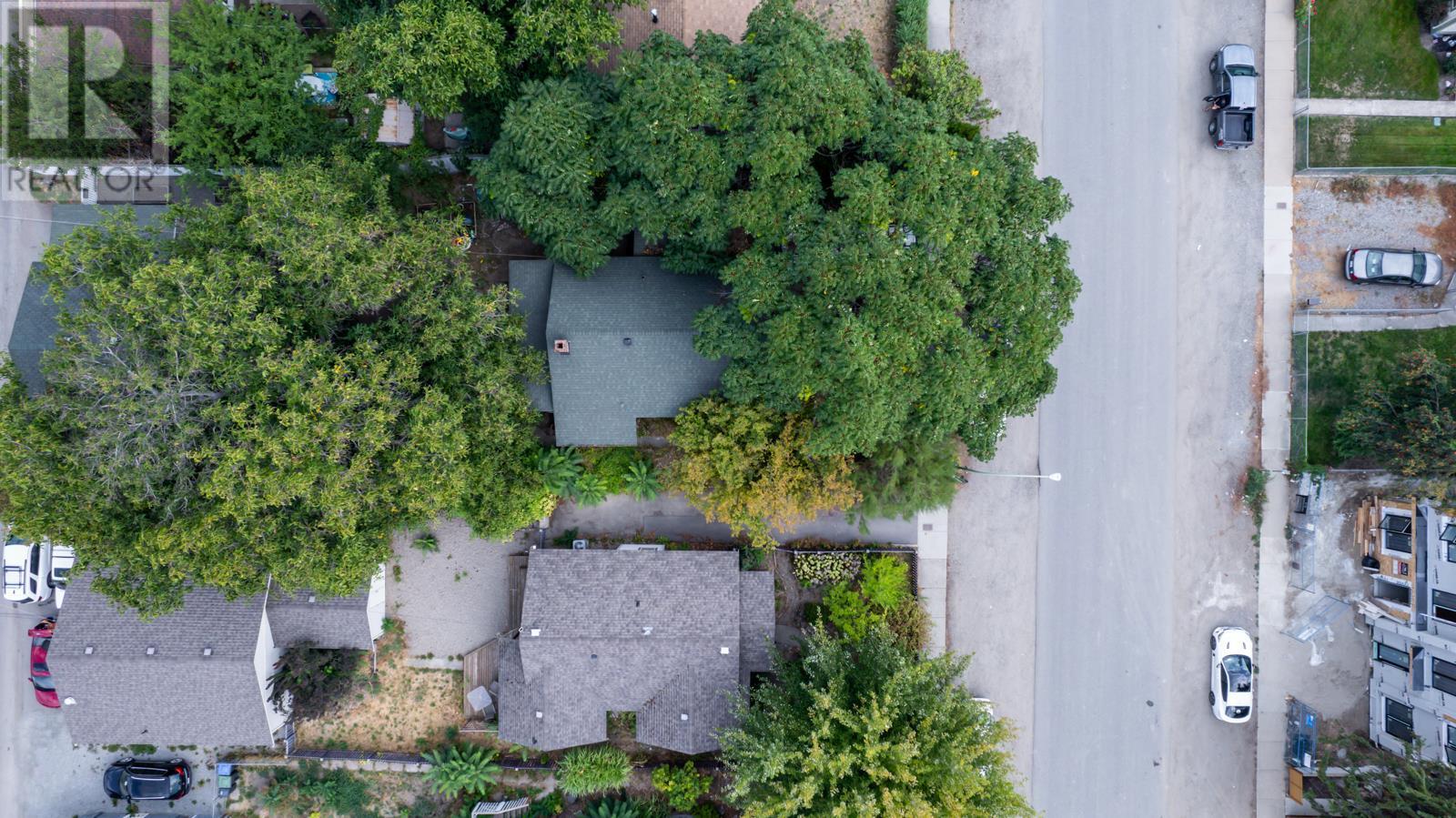 858 Lawson Avenue