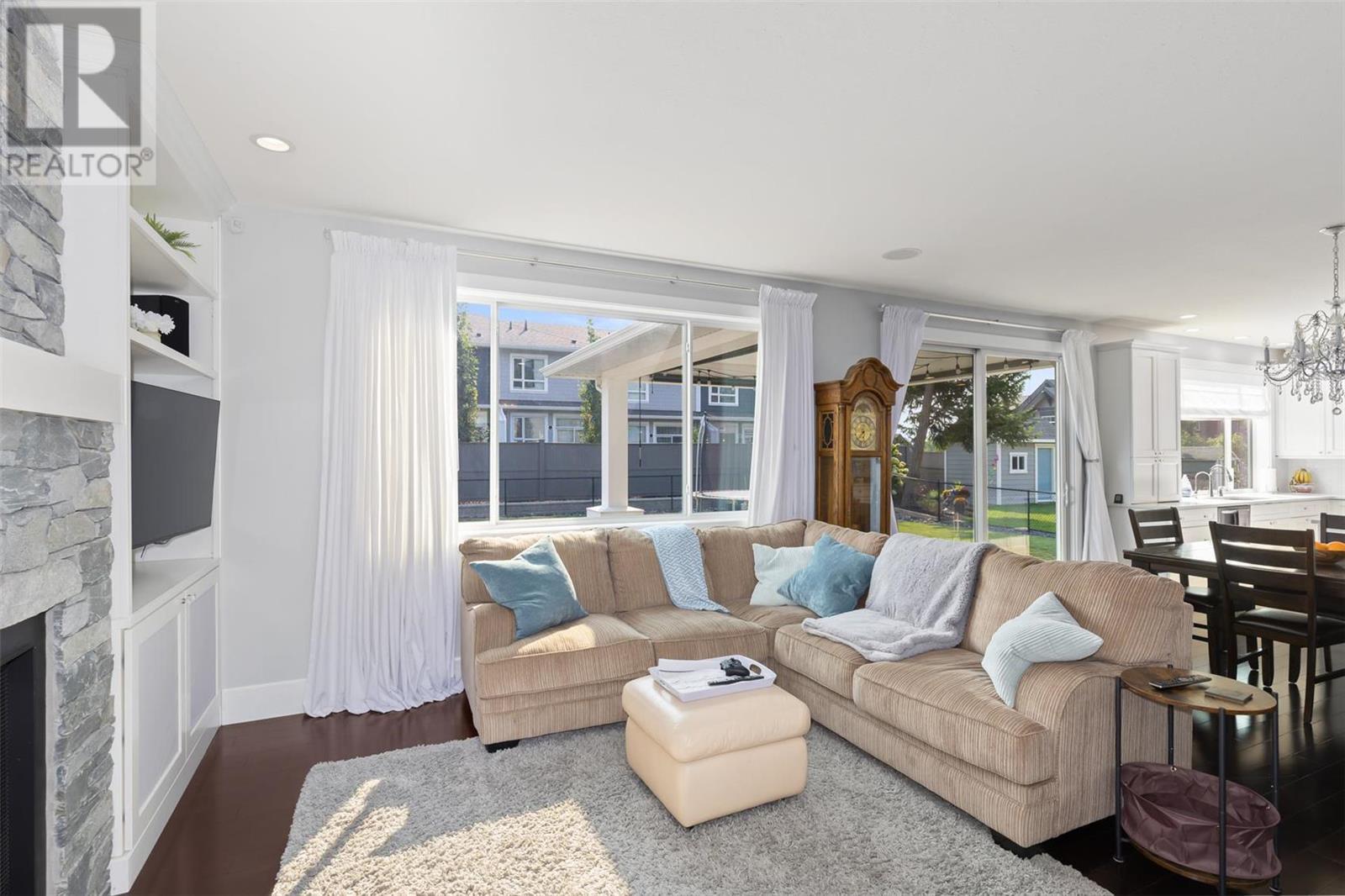 13013 Shoreline Drive