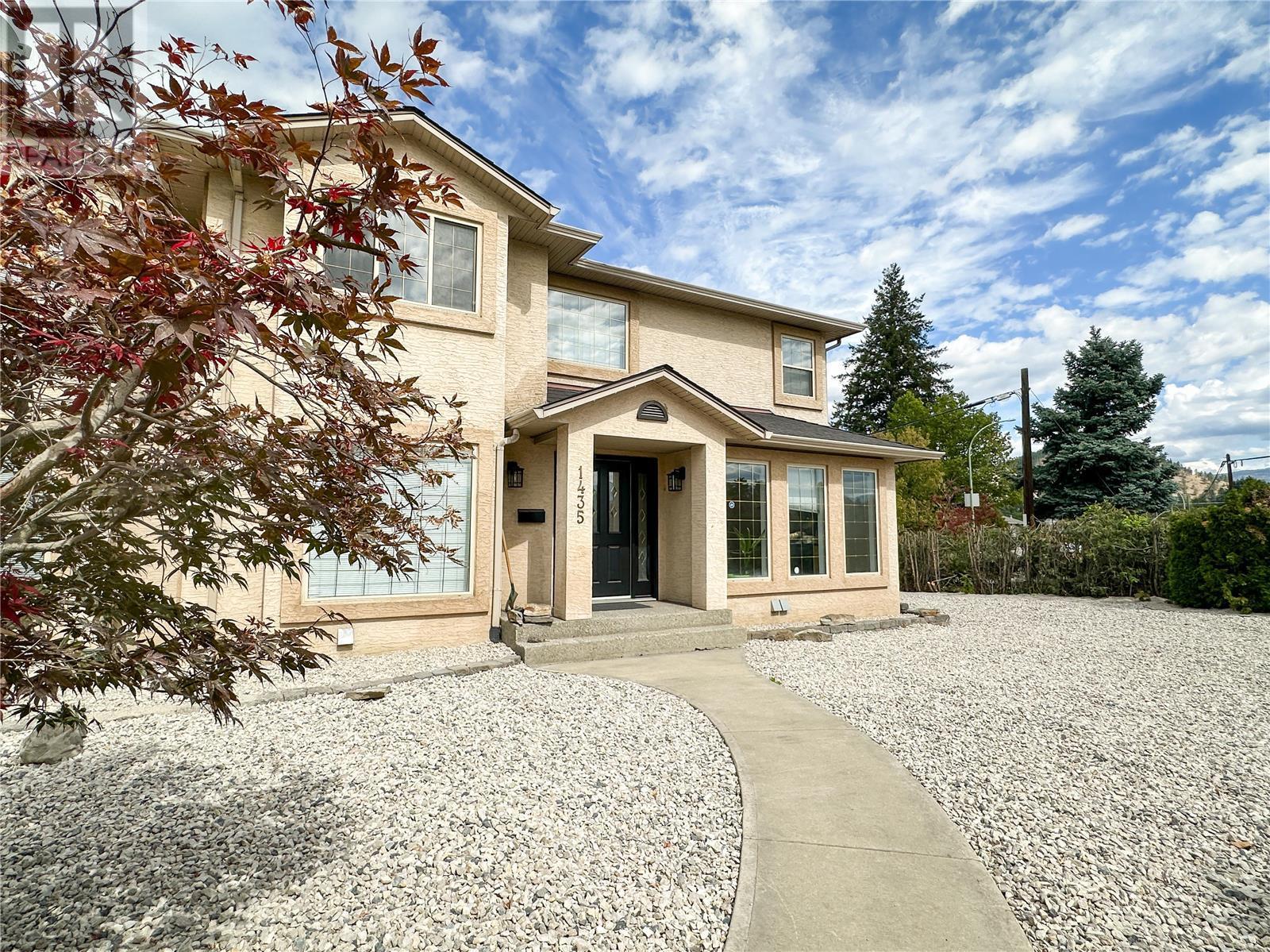 1433&1435 Cherry Crescent, W