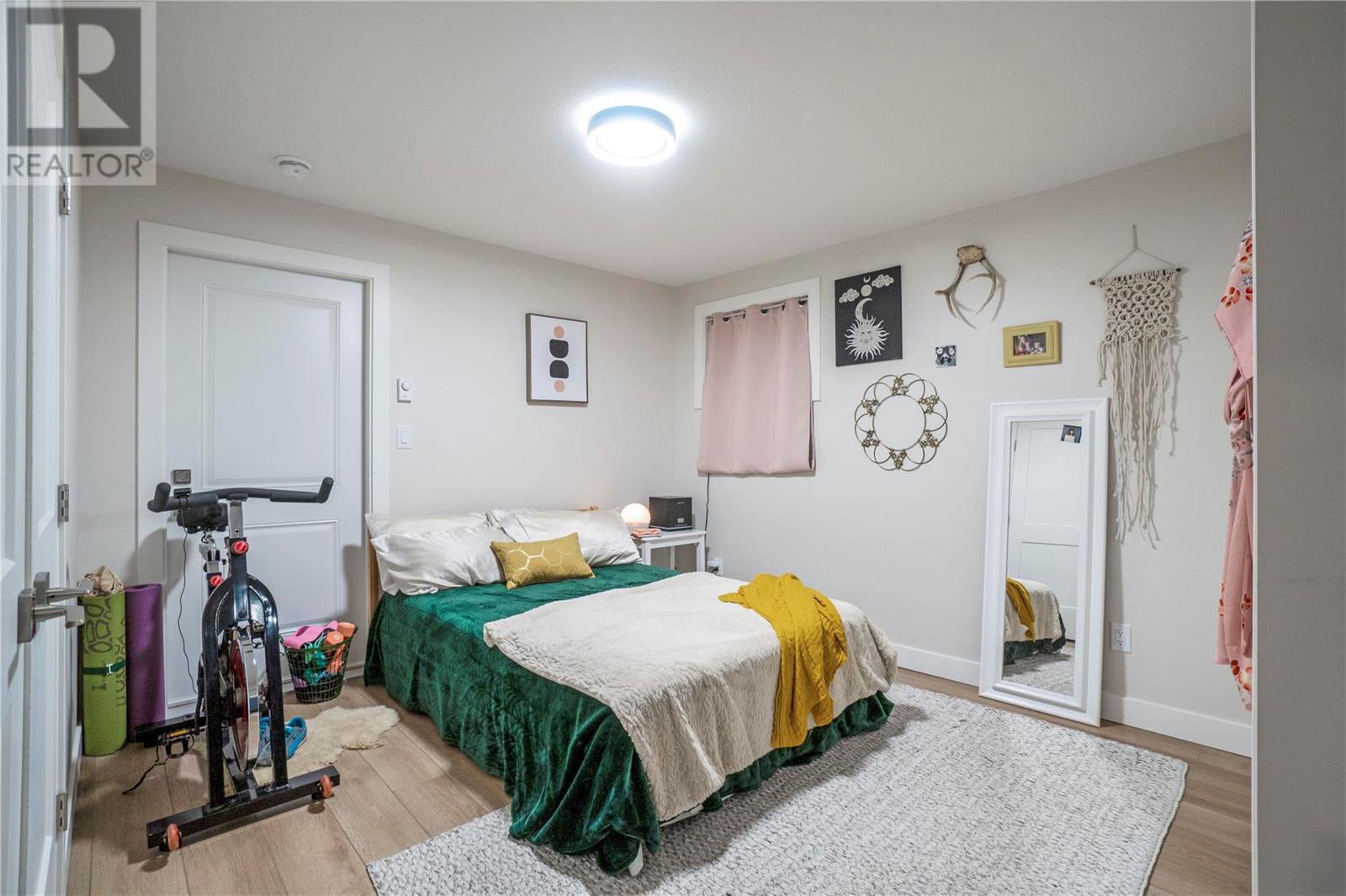 120 10 Street SE