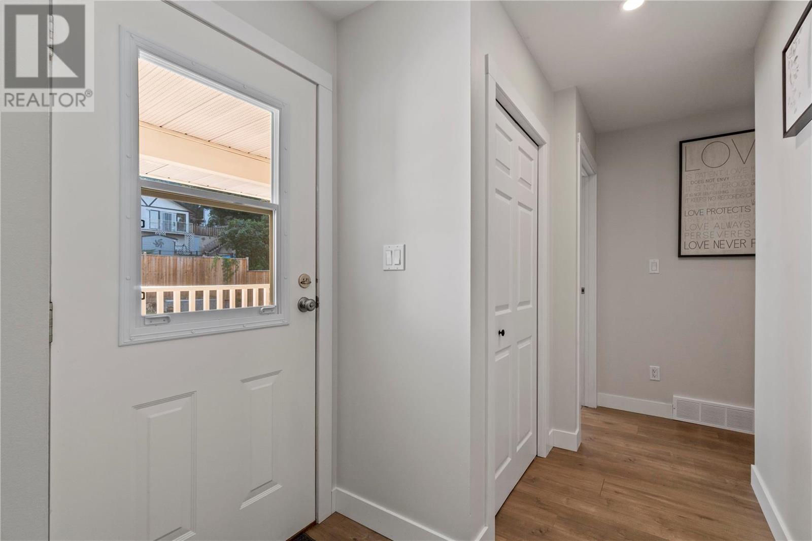 120 10 Street SE