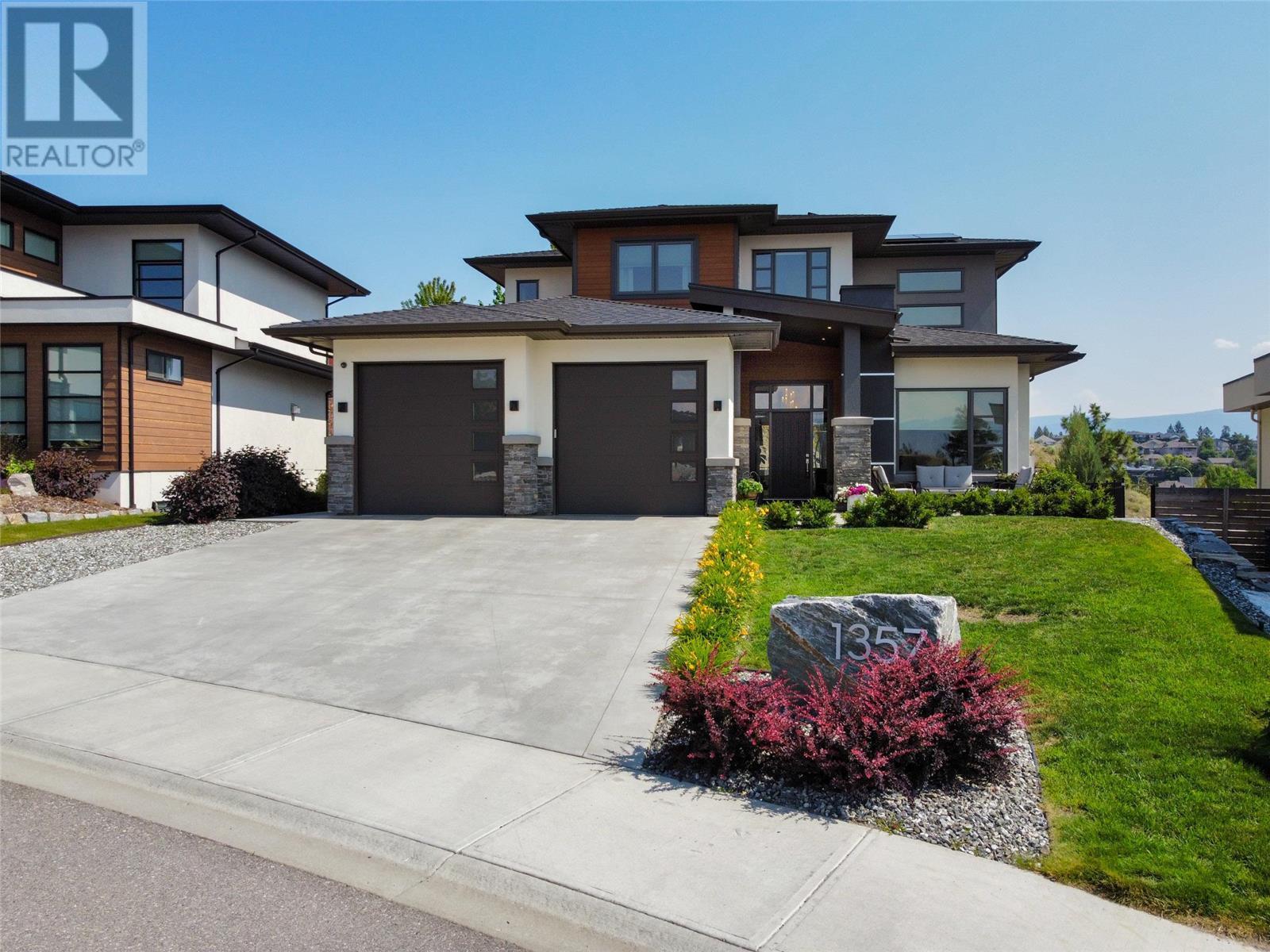 1357 Sladen Crescent,