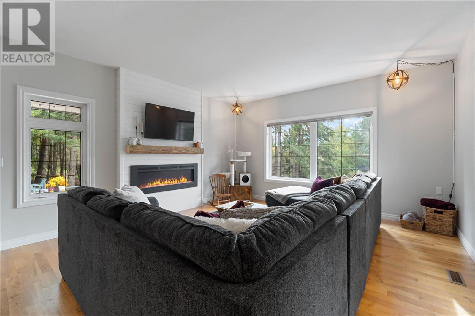 6500 15 Avenue SW Unit# 9, #9