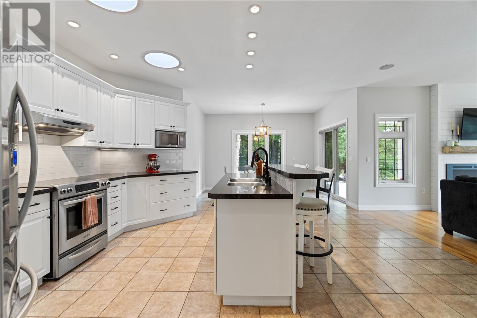 6500 15 Avenue SW Unit# 9, #9