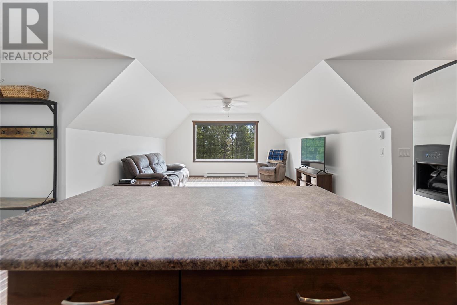 6500 15 Avenue SW Unit# 9, #9