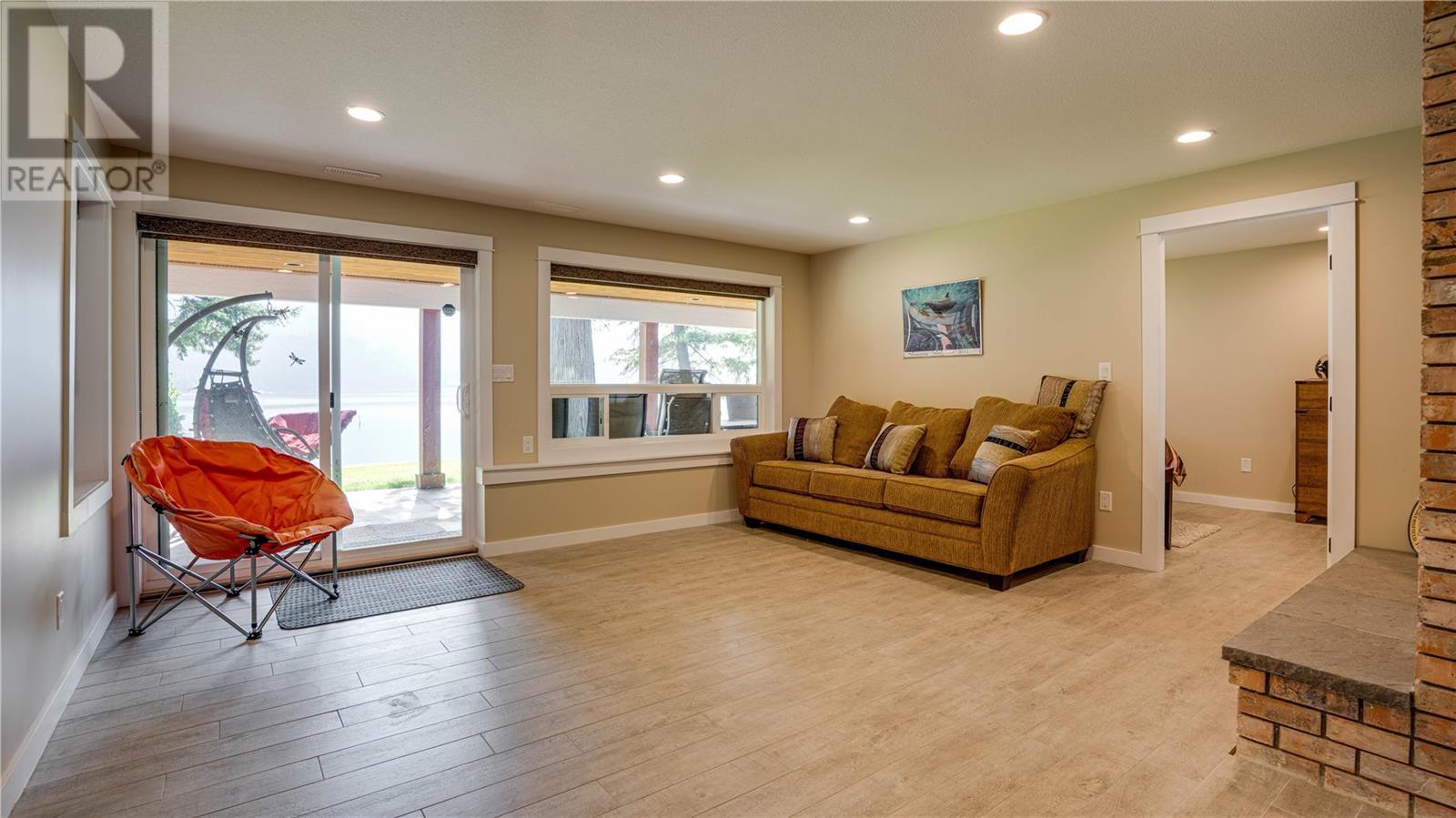 339 Coach Road
