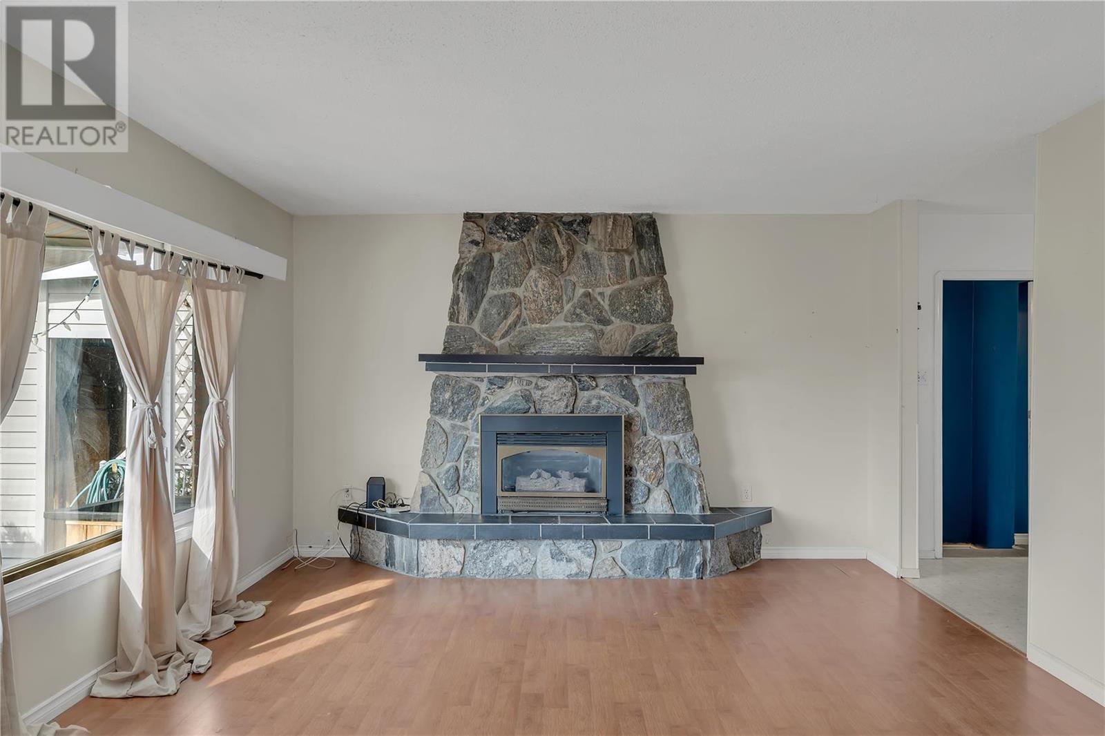 2808 Inverness Road,