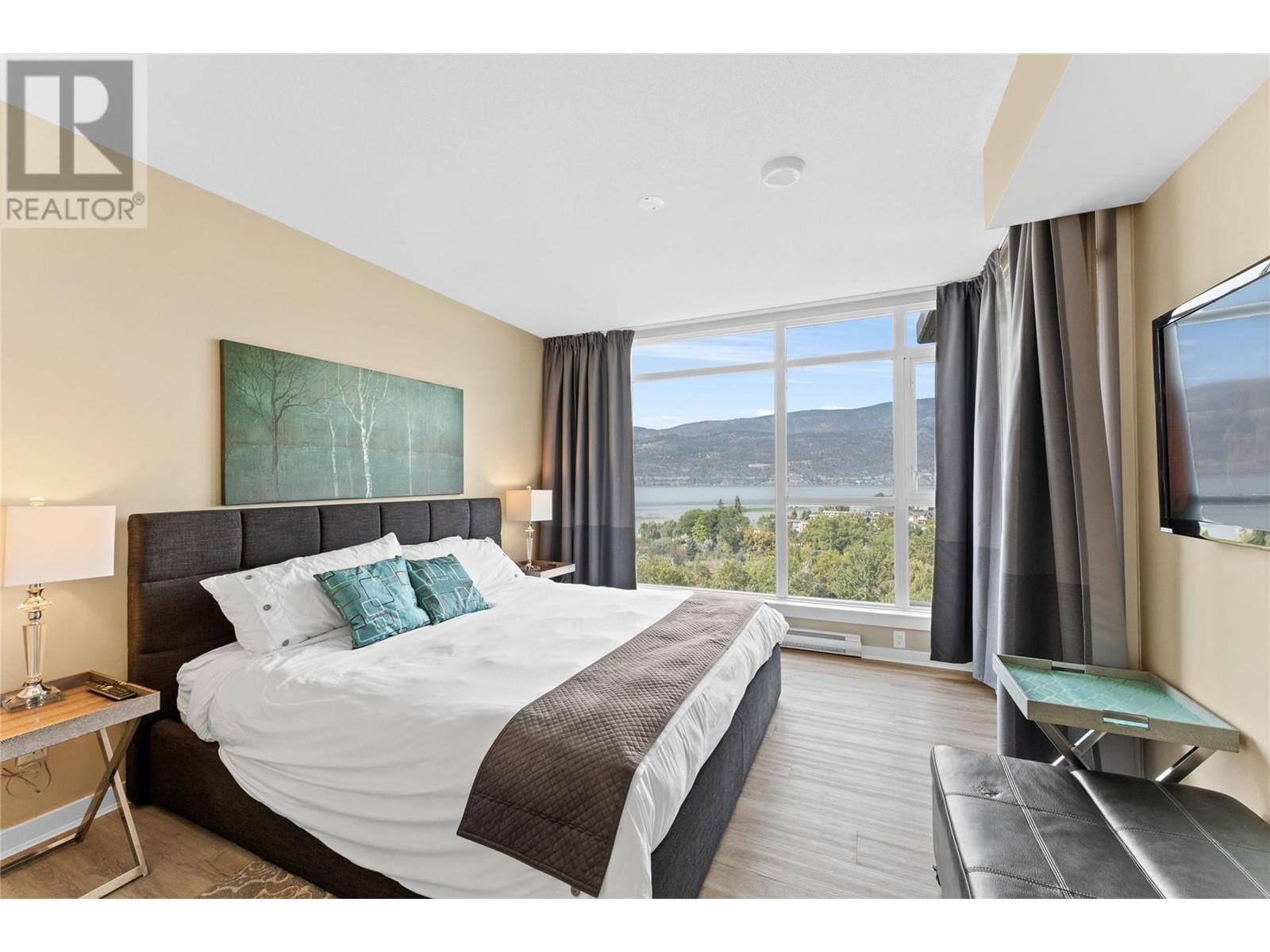 1075 Sunset Drive Unit# 901, #901