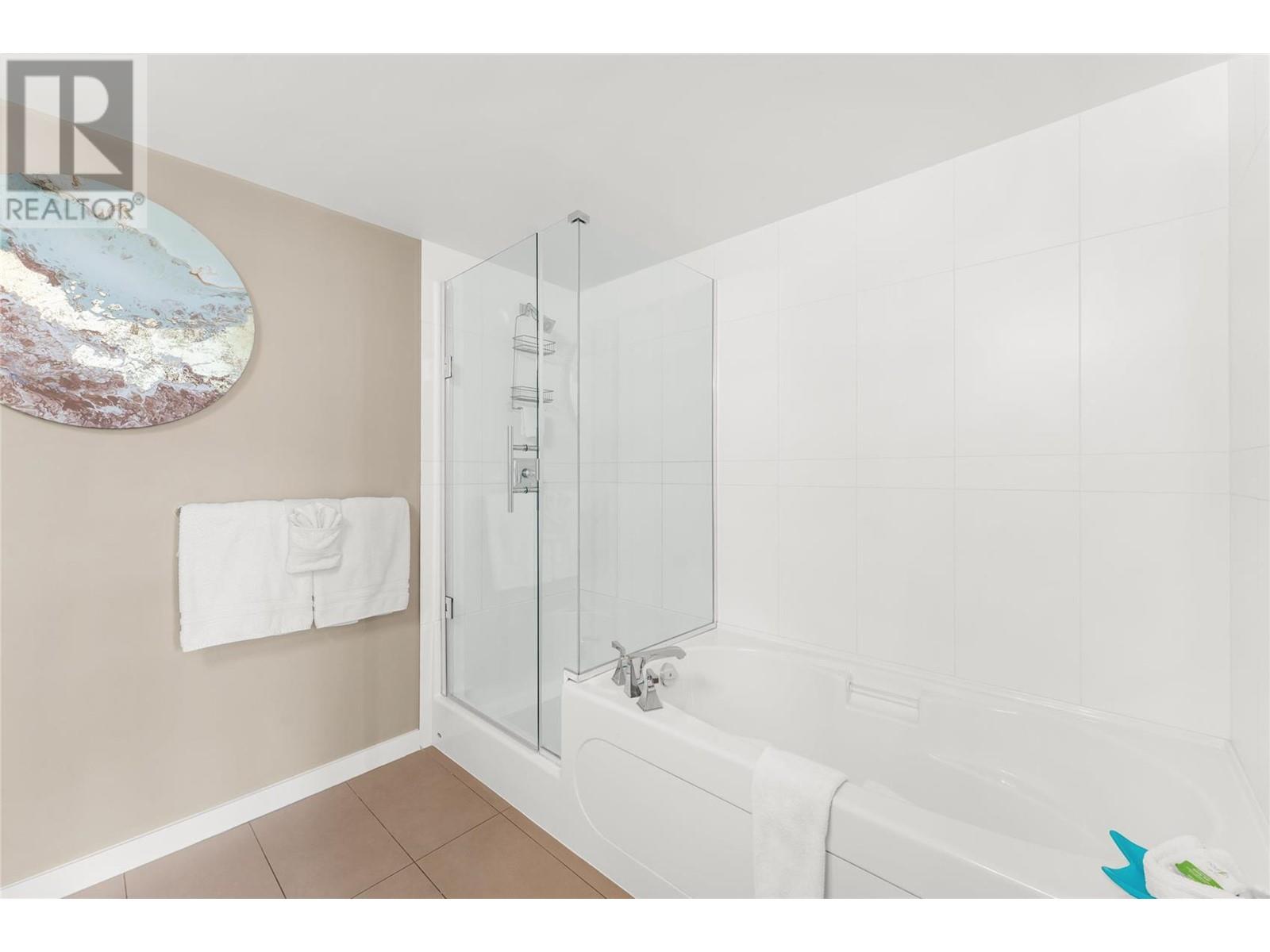 1075 Sunset Drive Unit# 901, #901