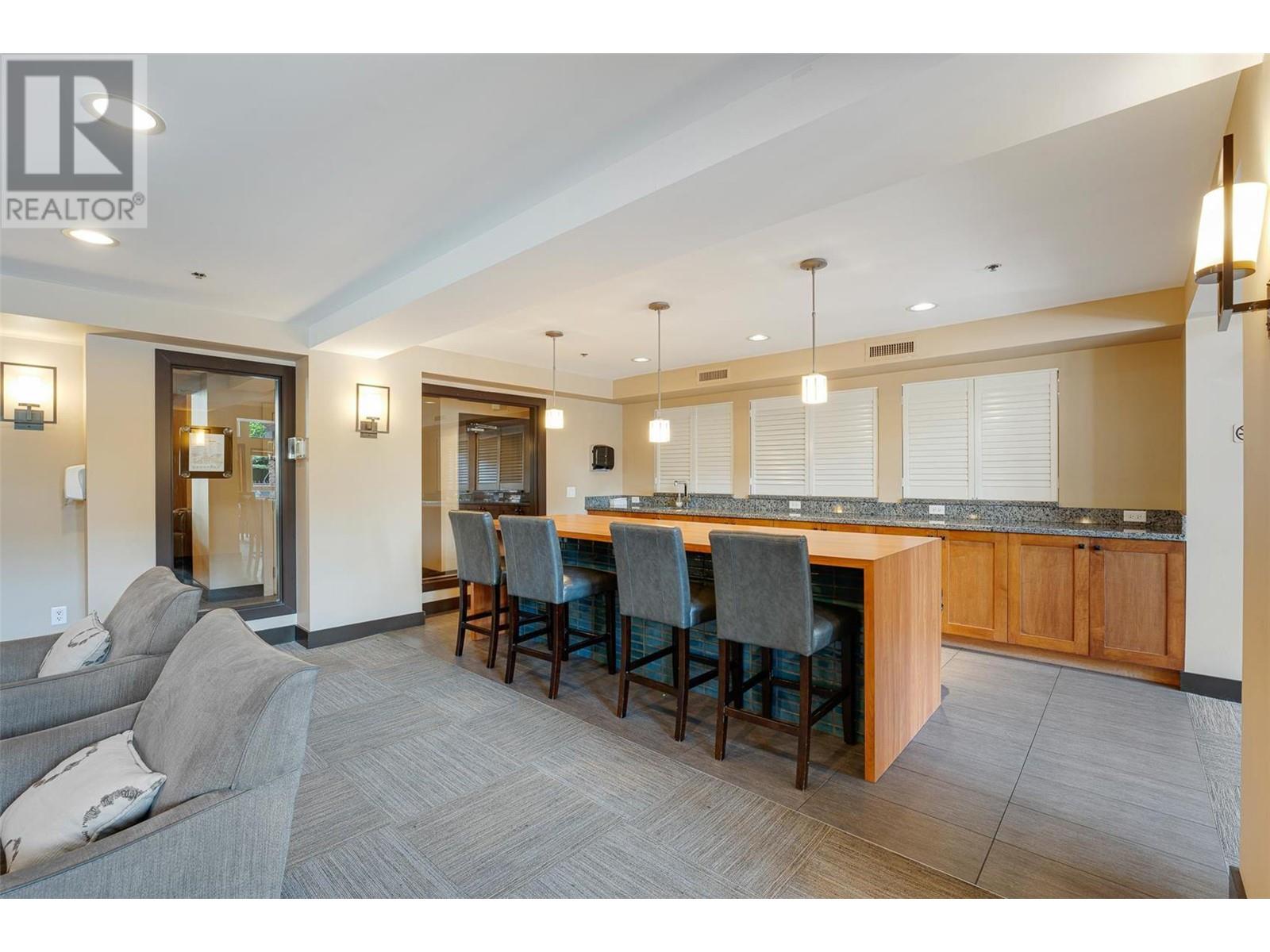 1075 Sunset Drive Unit# 901, #901