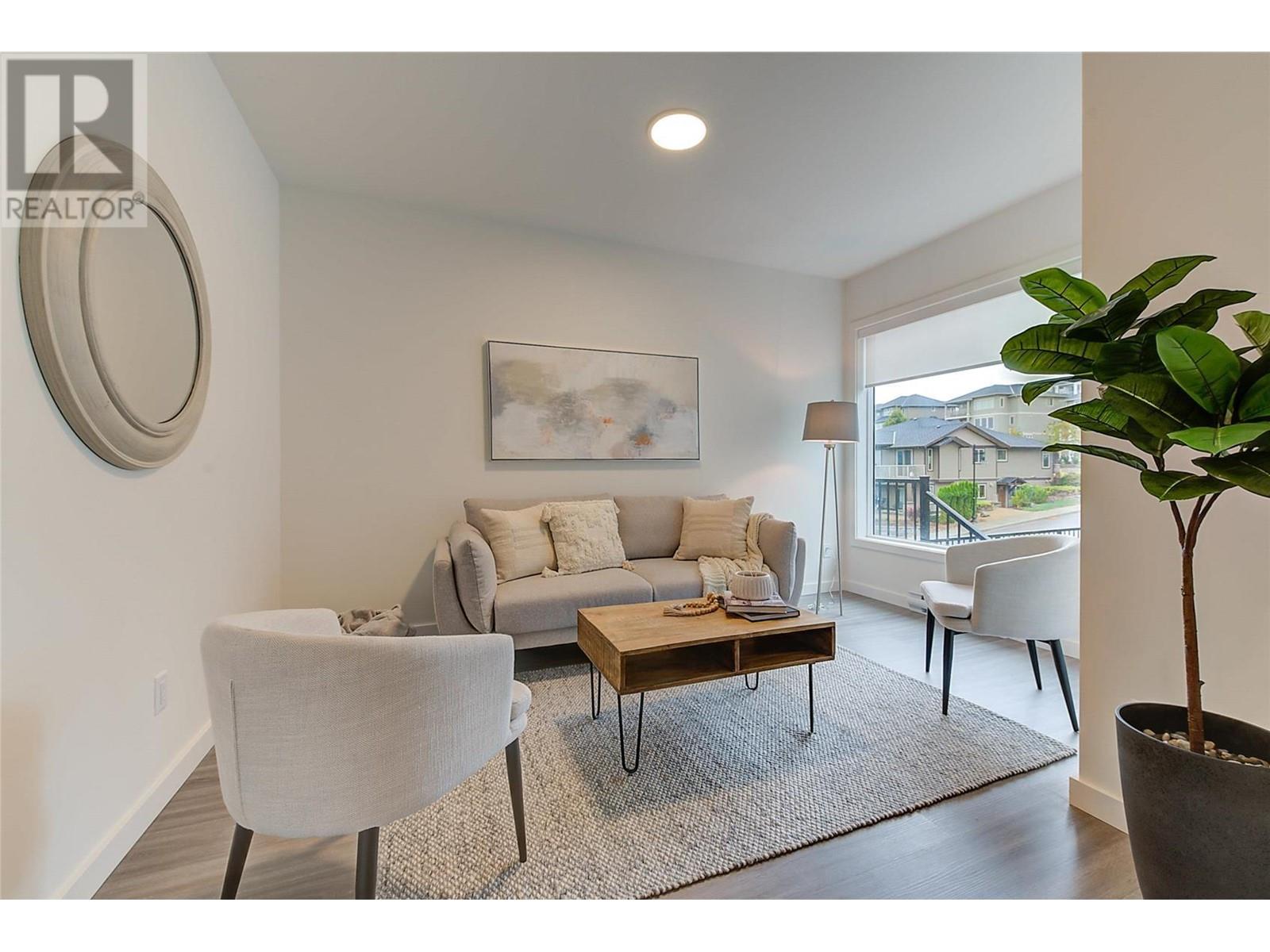 #62 685 Boynton Place,, #62