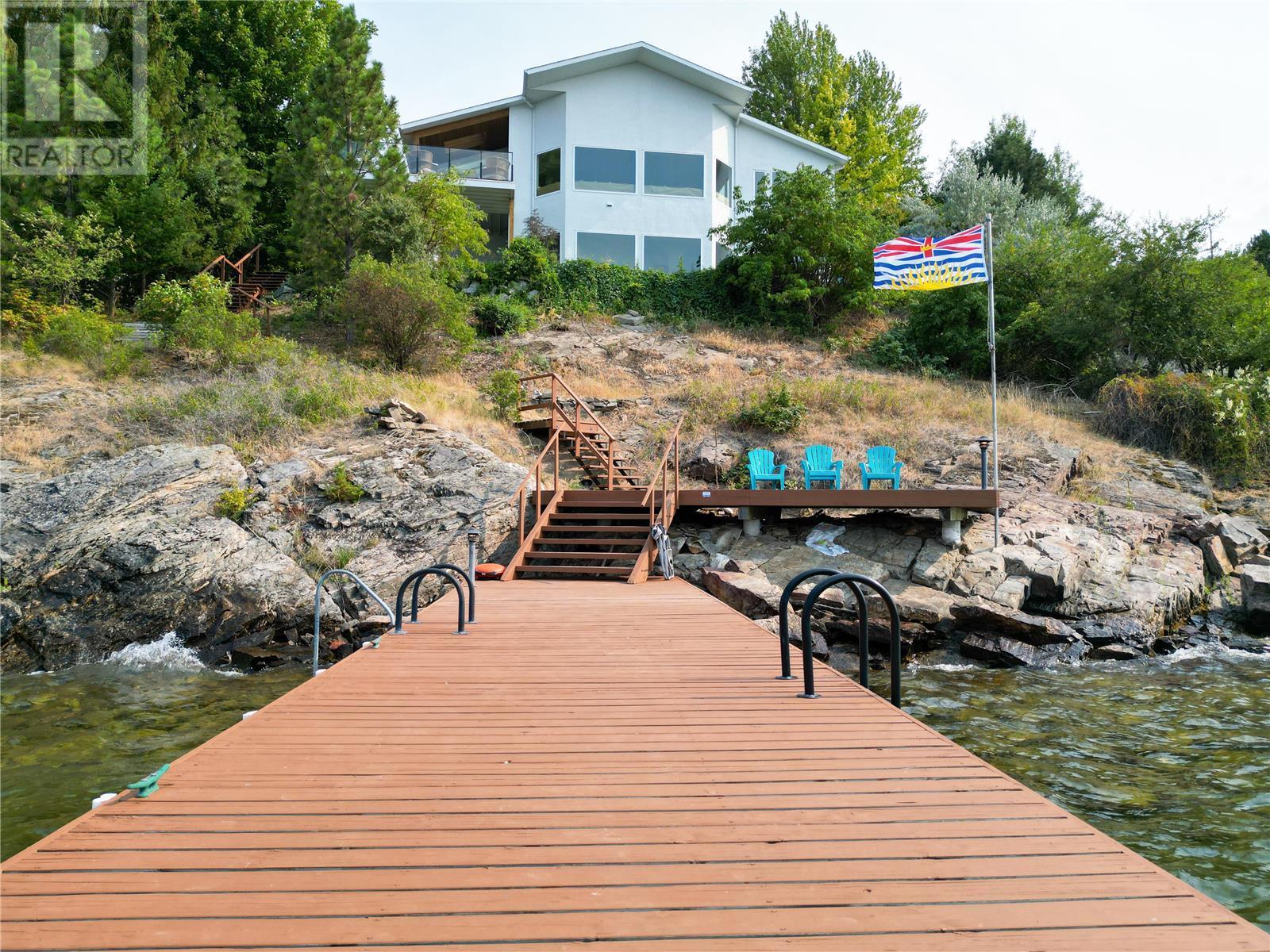 5538 Lakeshore Road,