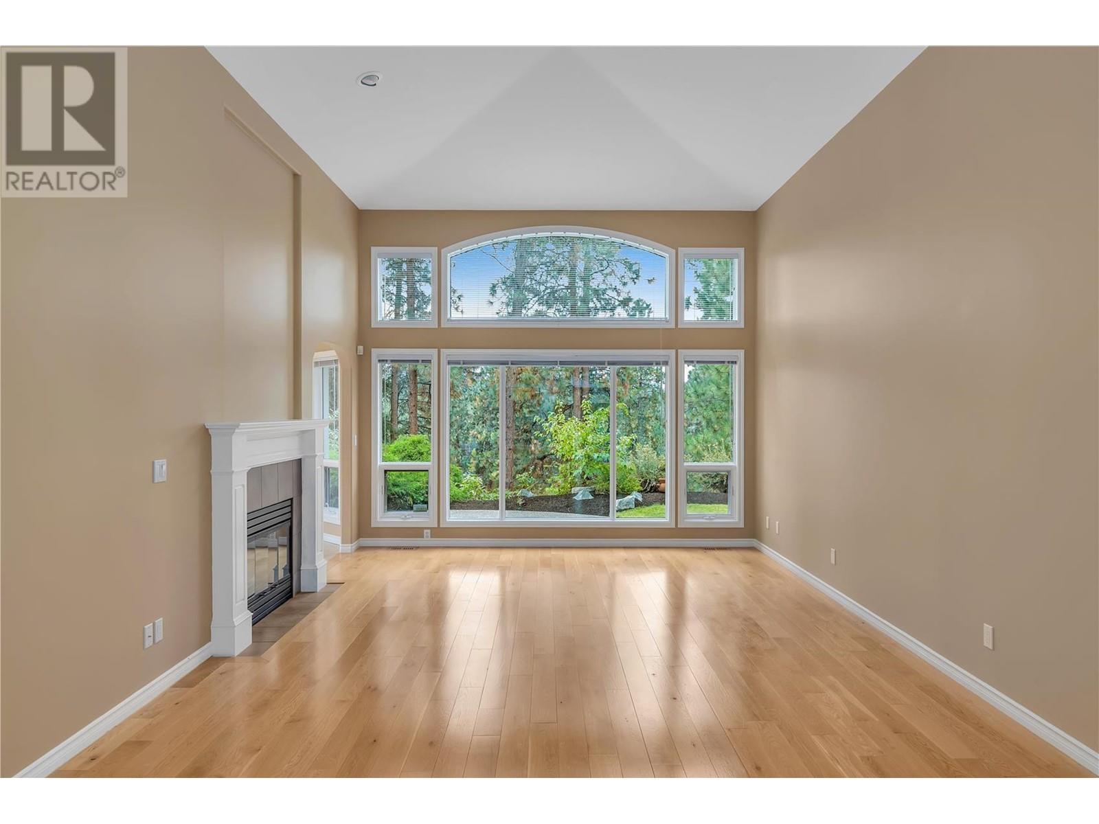 Listing 10284391 - Large Photo # 10