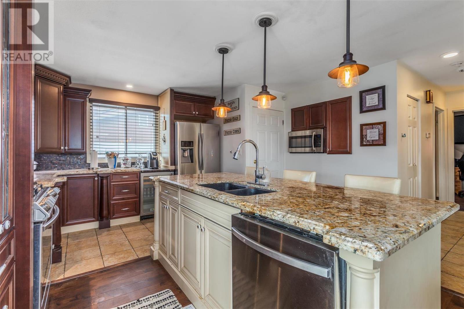 2423 Evelyn Road,