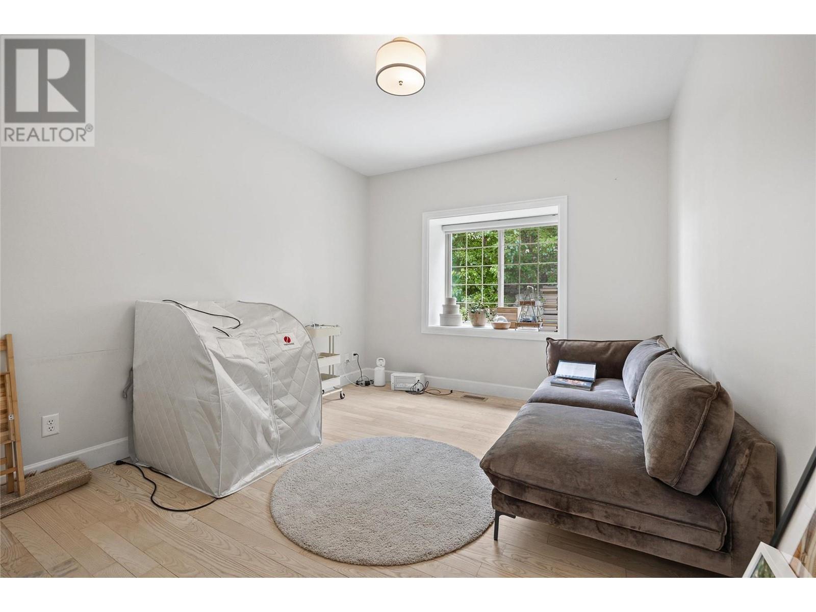 Listing 10284432 - Large Photo # 25