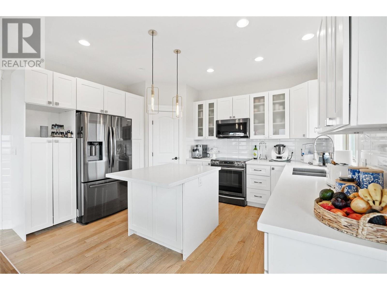 Listing 10284432 - Large Photo # 3
