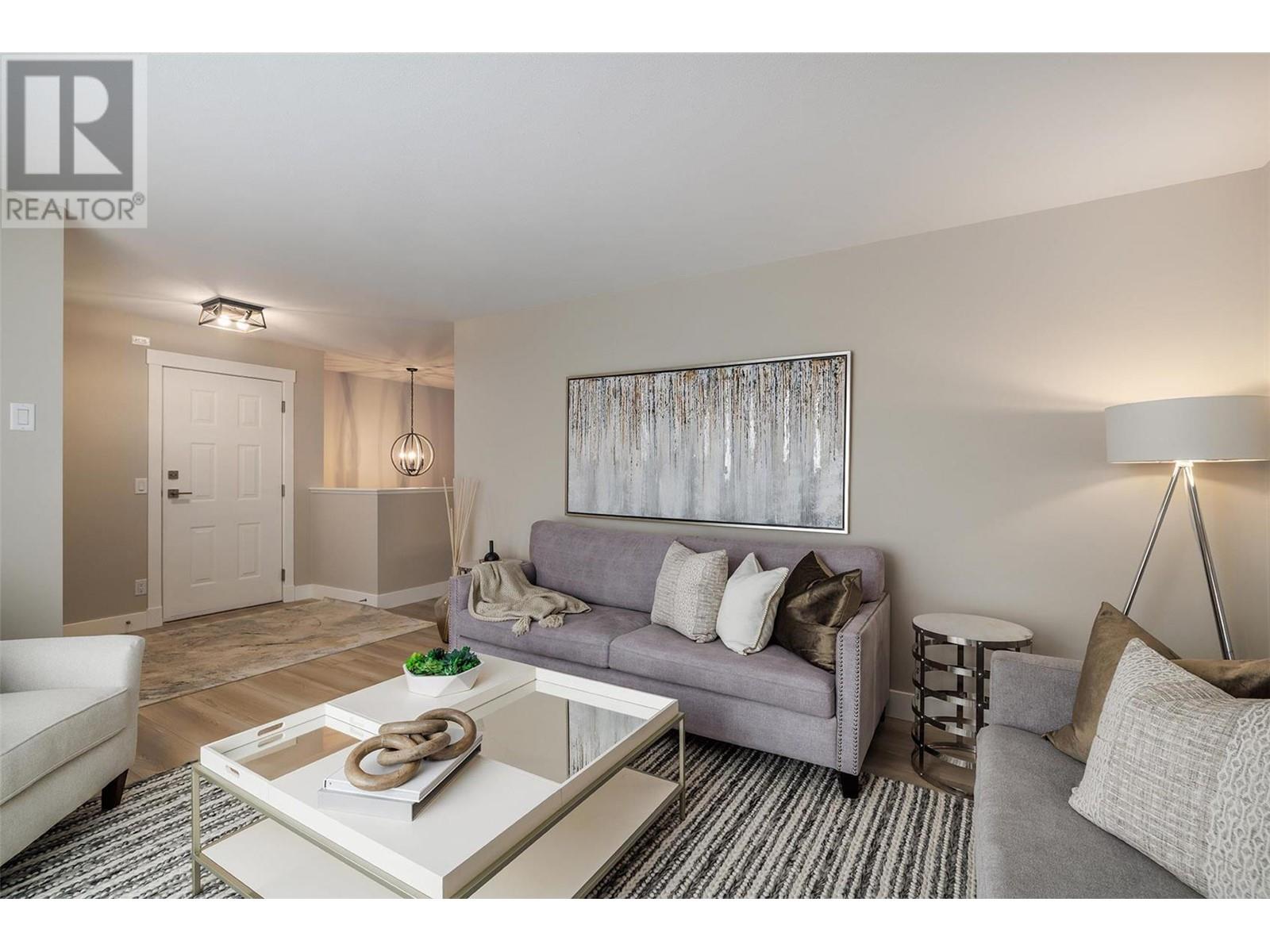 1009 Hudson Road,