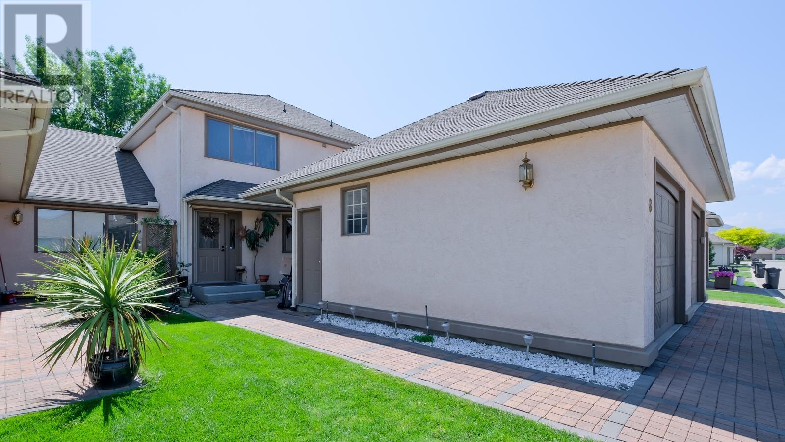 #8 950 Lanfranco Road,, #8