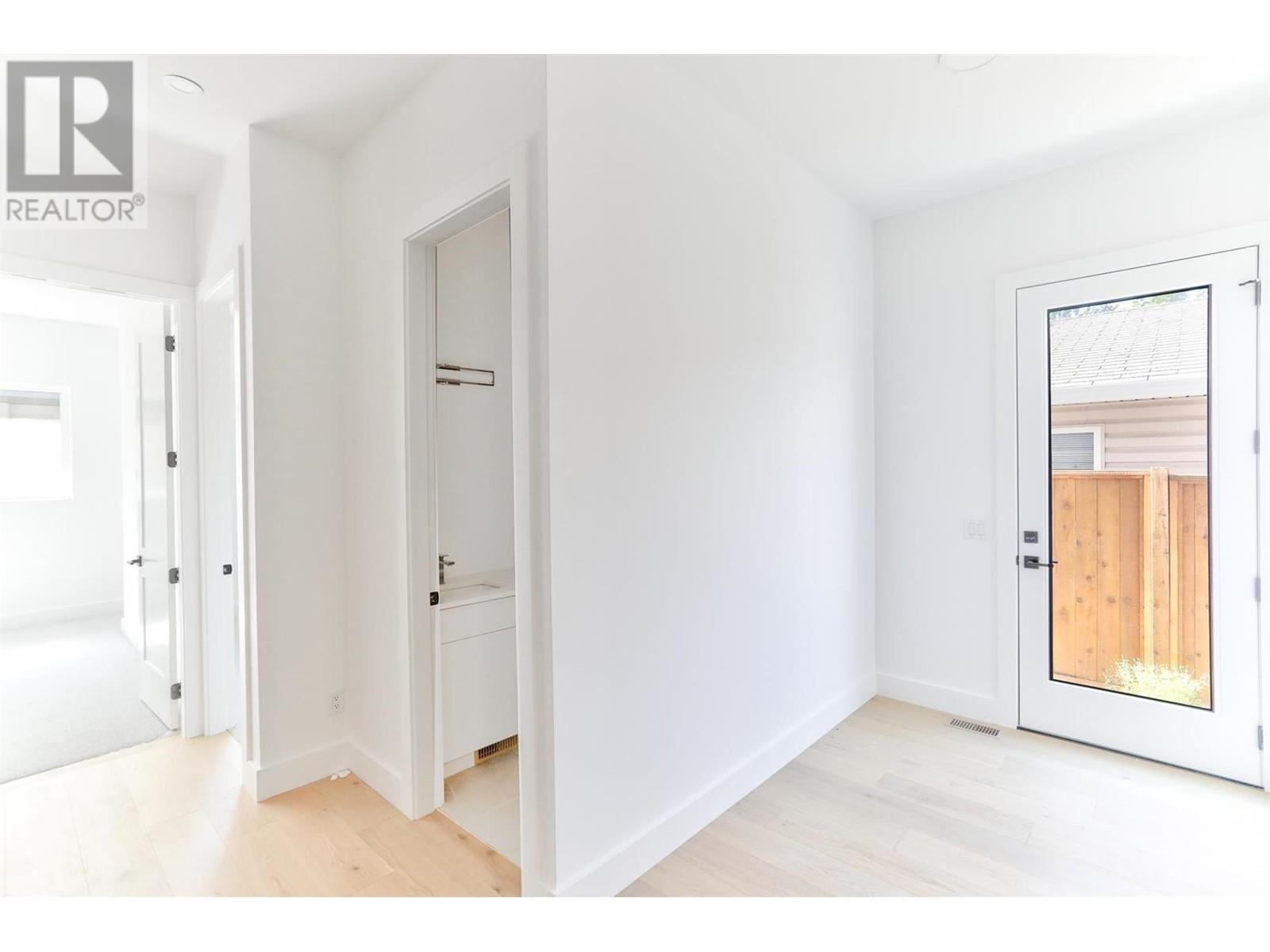 #1 764 Lawson Avenue,, #1