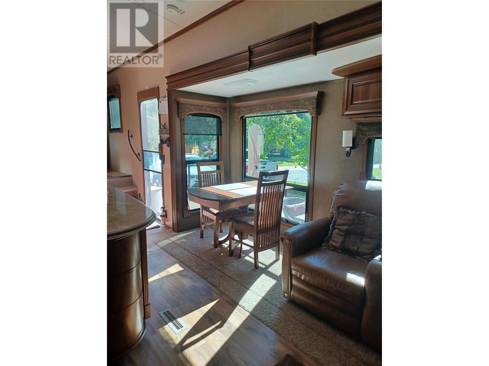 Listing 10284615 - Large Photo # 33