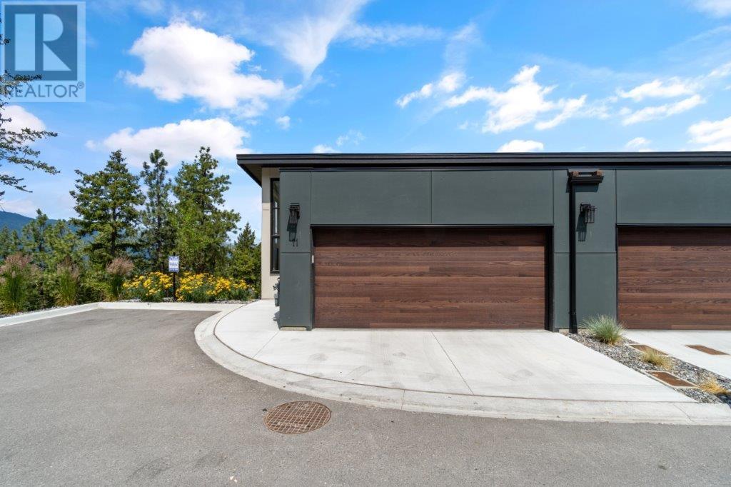 #11 3220 Hilltown Drive,, #11