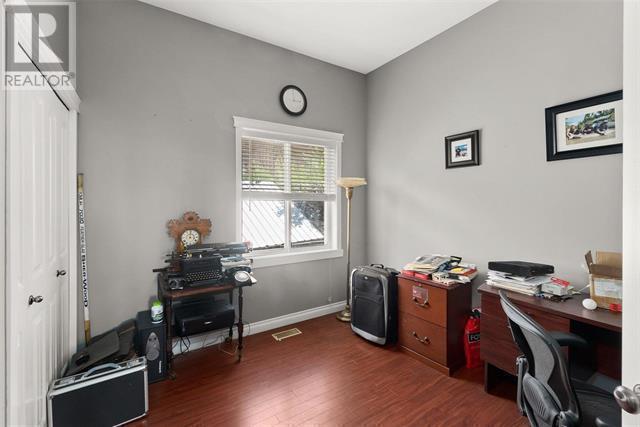 Listing 10284645 - Large Photo # 10