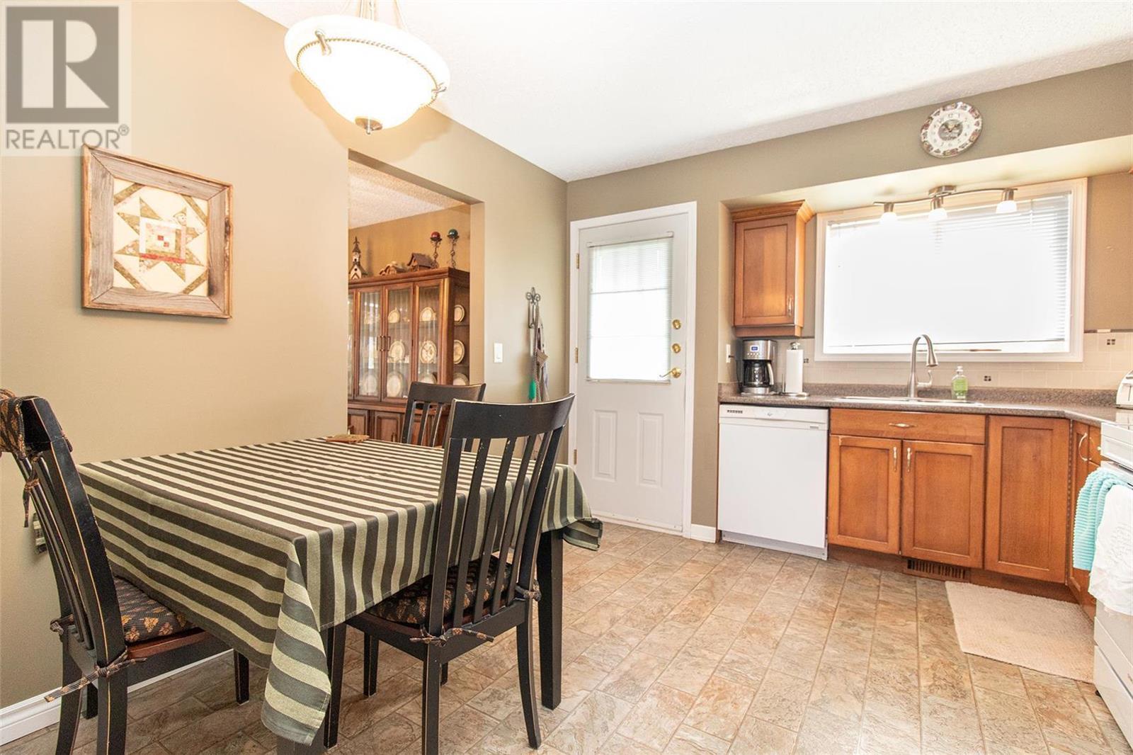 Listing 10284664 - Large Photo # 7
