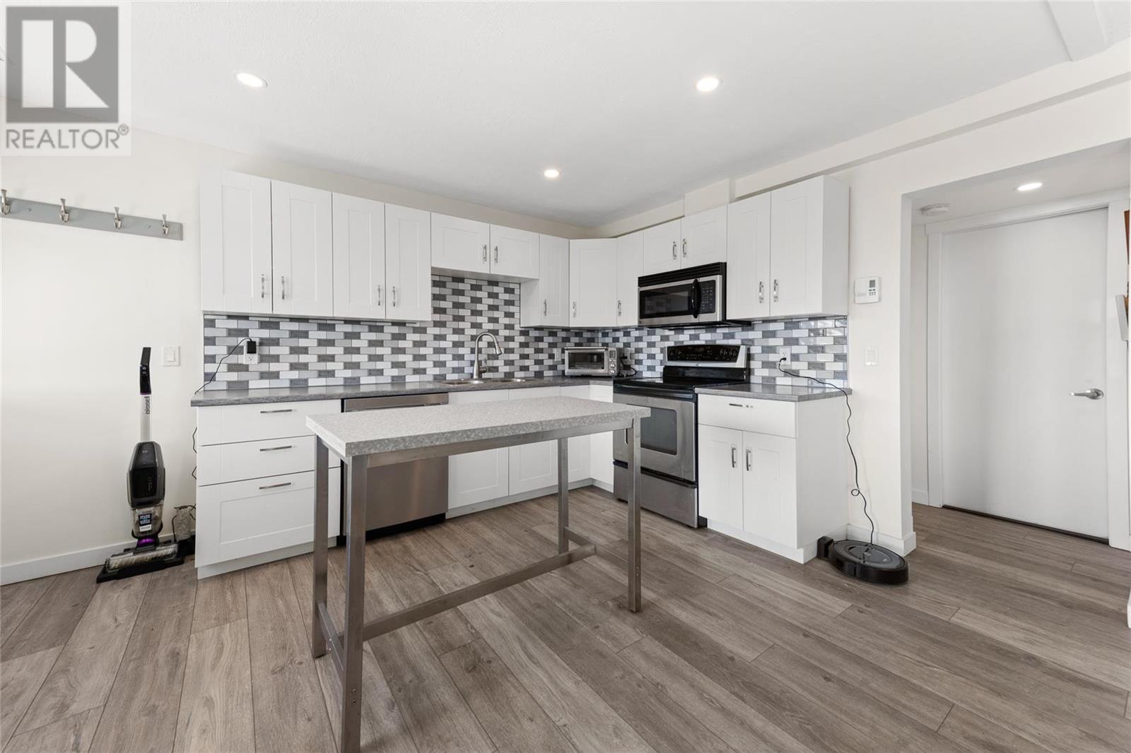 Listing 10284693 - Large Photo # 32