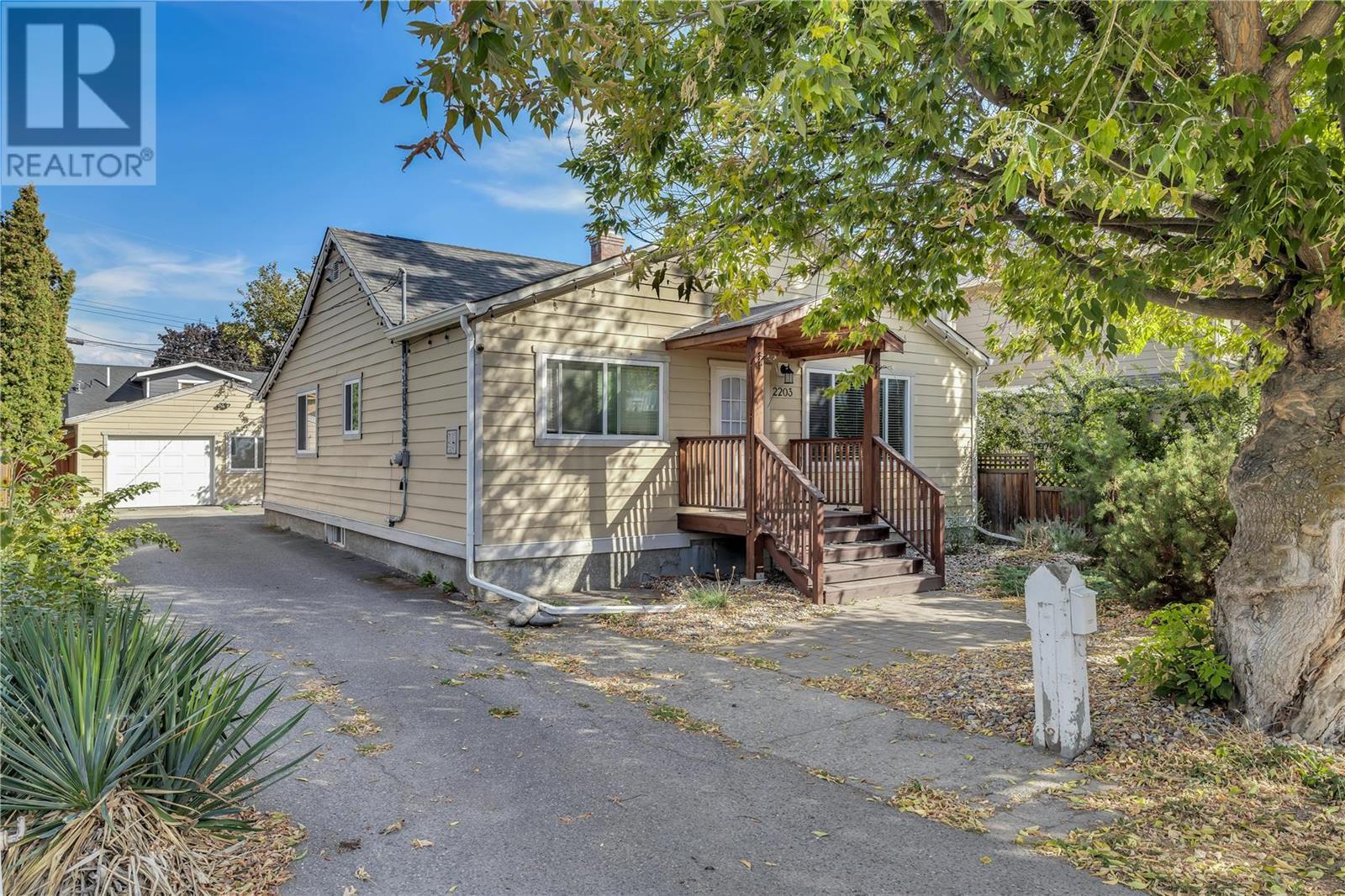 2203 Woodlawn Street,