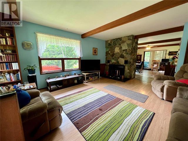 1911 Cambie-Solsqua Road