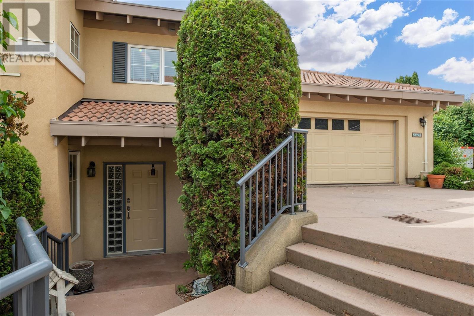 2320 Country Club Drive,