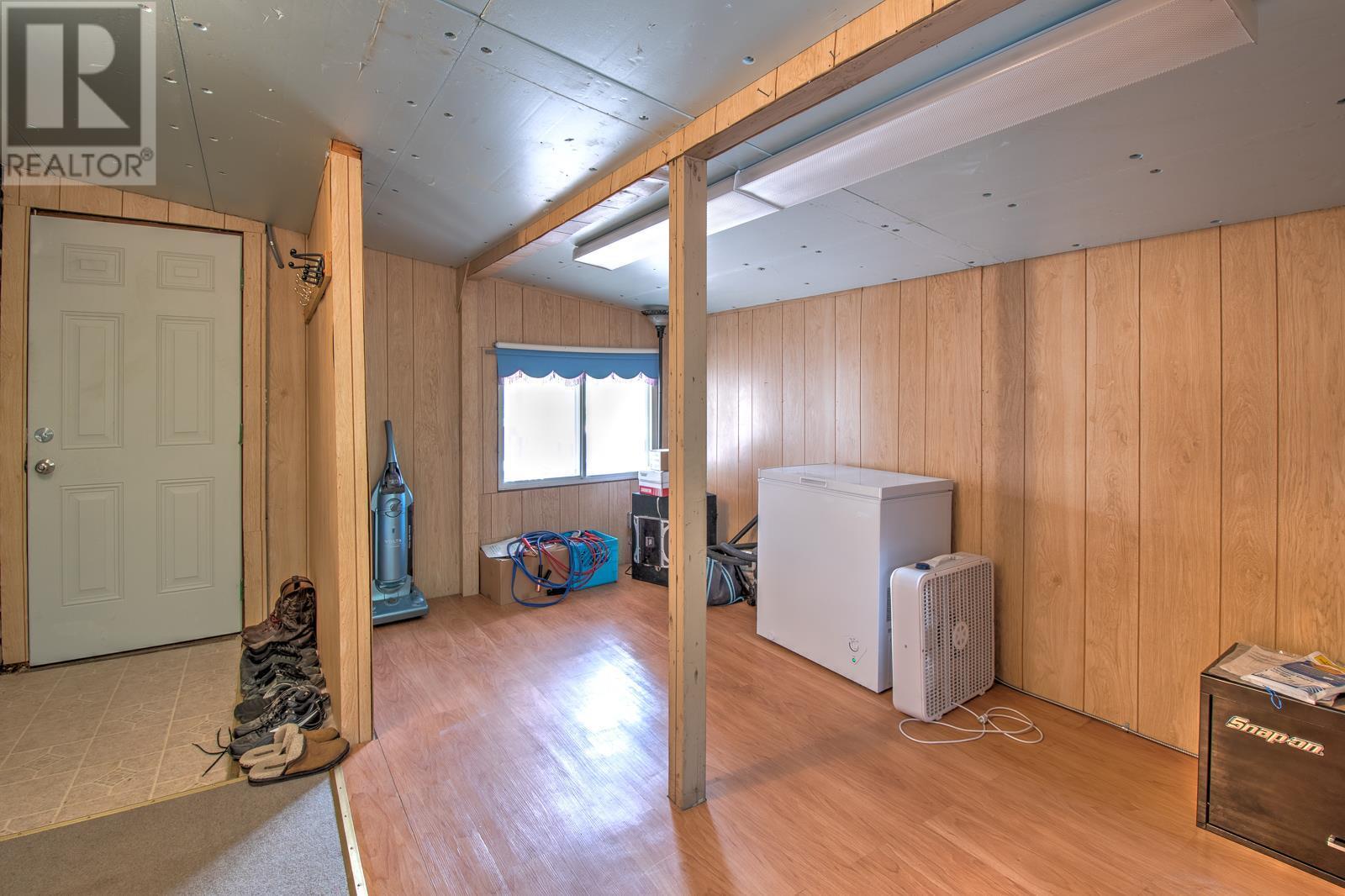 11 Gardom Lake Road