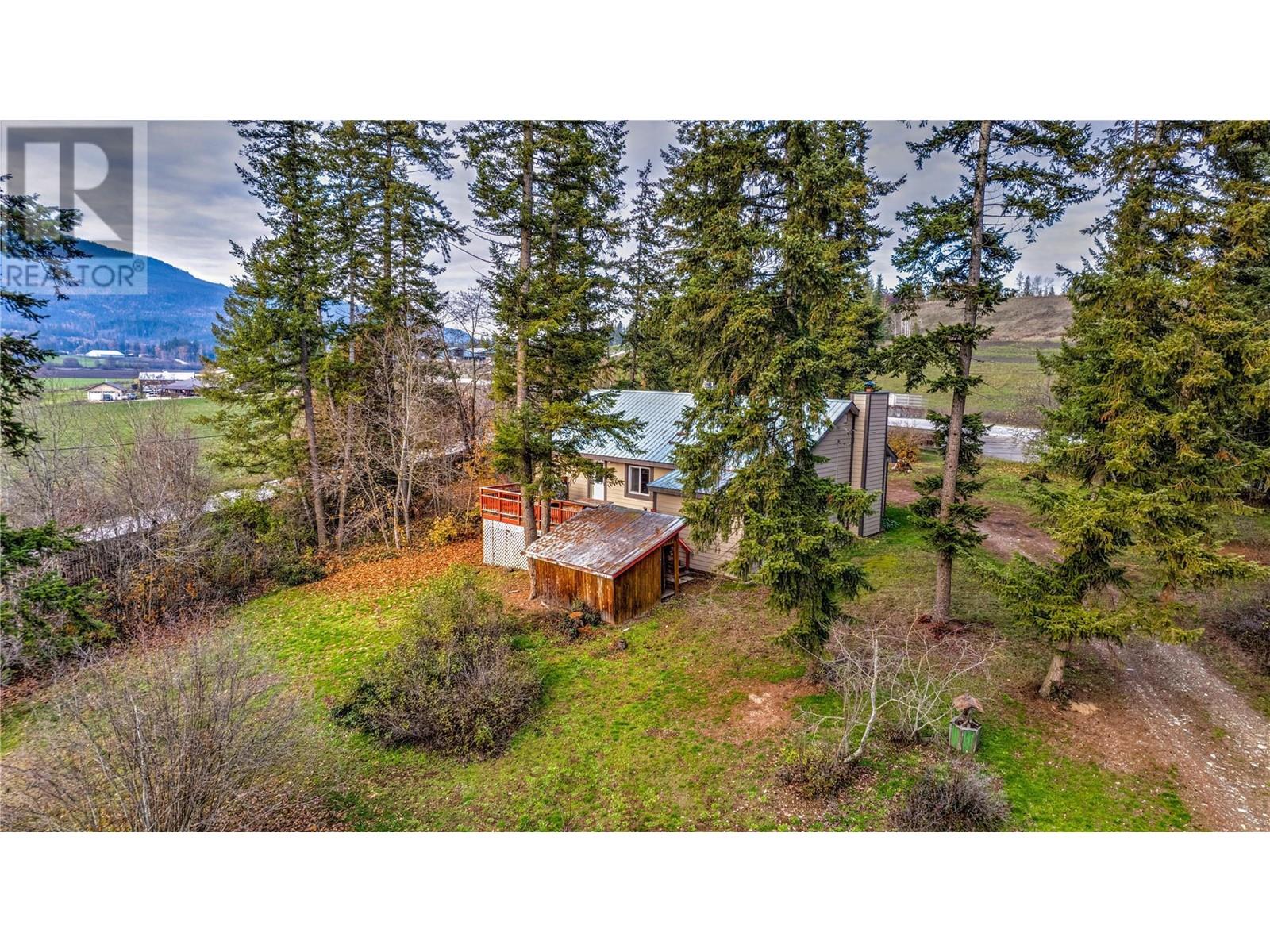 11 Gardom Lake Road