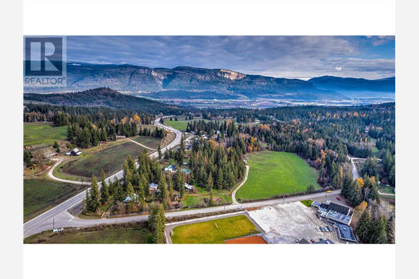 11 Gardom Lake Road,, Enderby