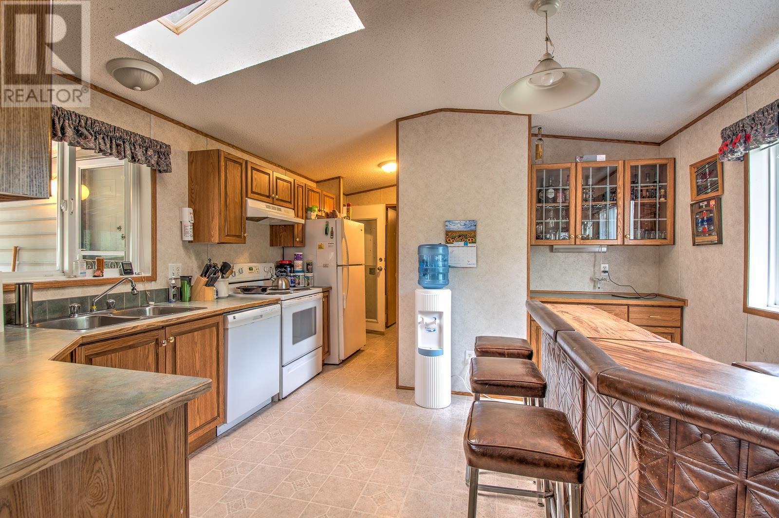 11 Gardom Lake Road