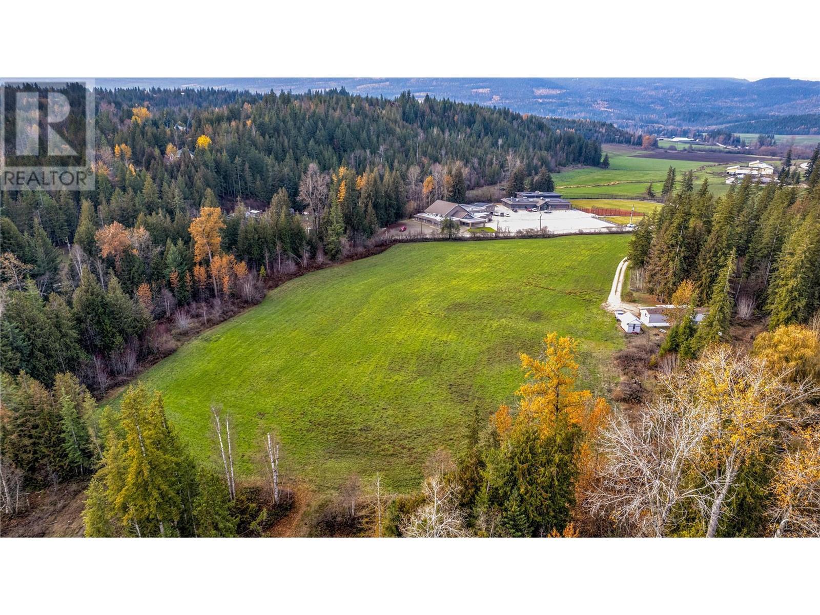 11 Gardom Lake Road