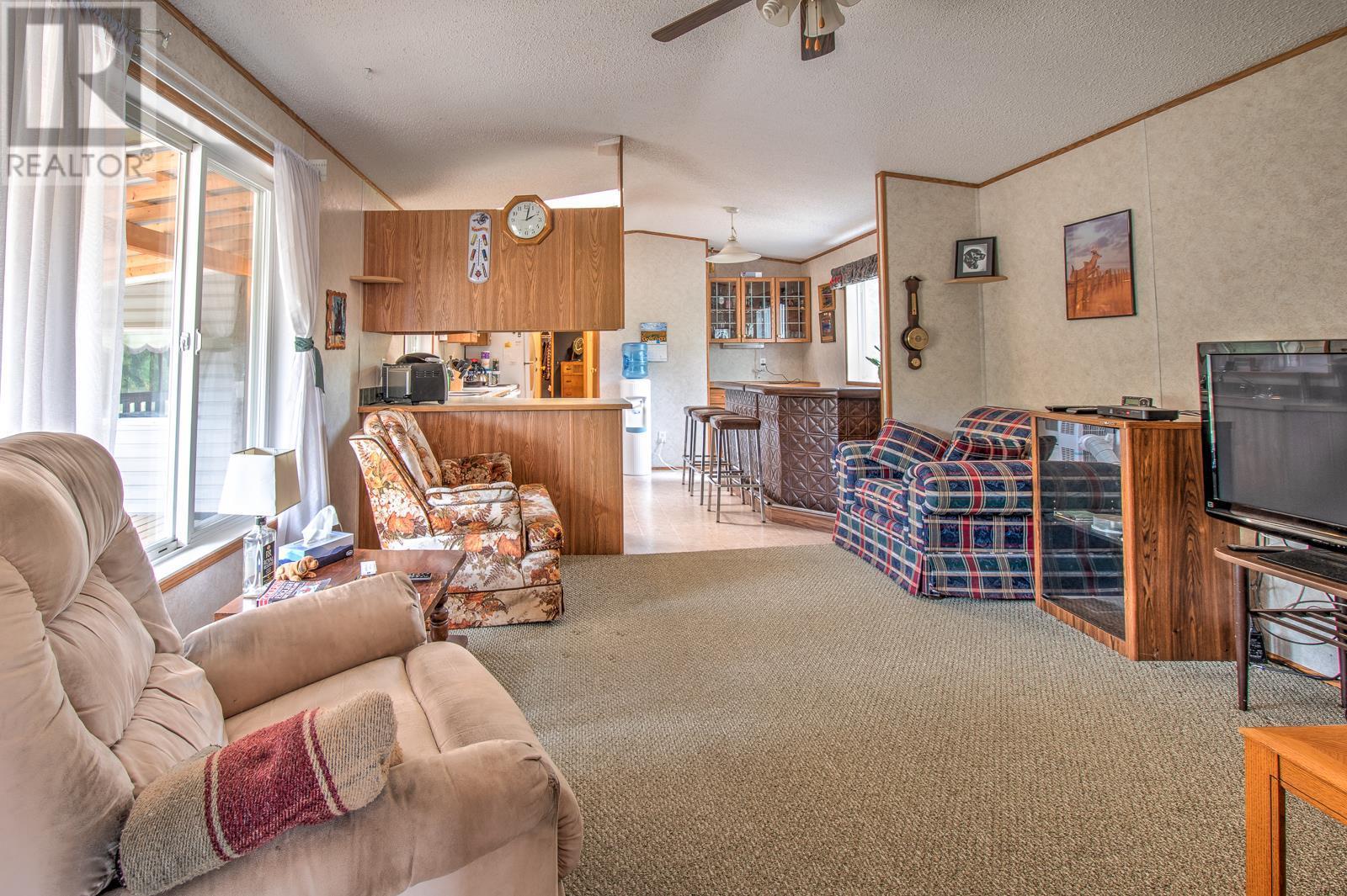 11 Gardom Lake Road
