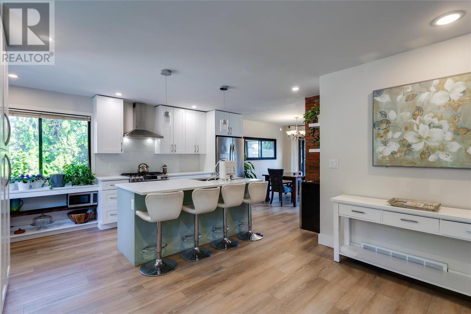 11047 Pretty Road