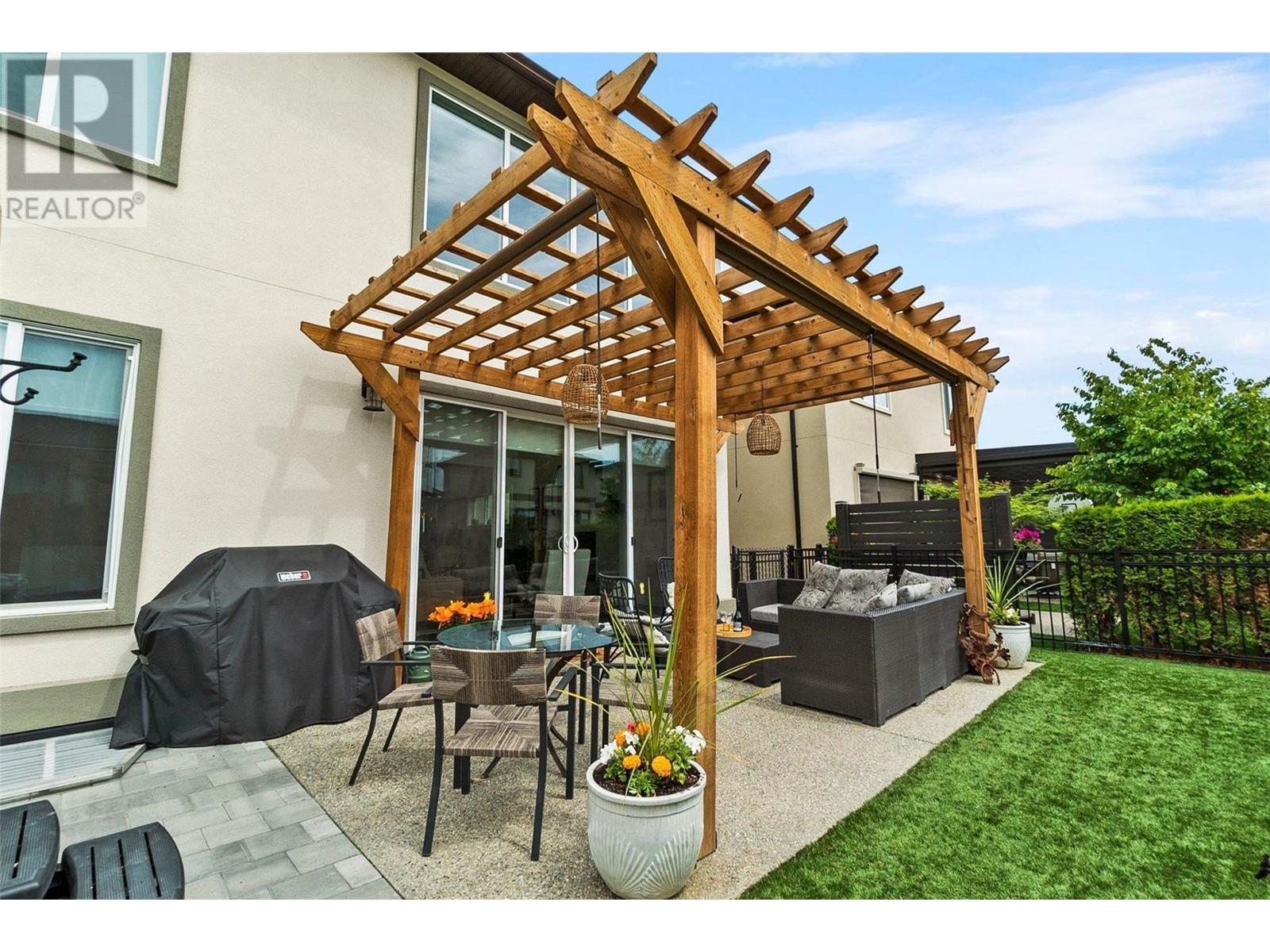 1825 Viewpoint Drive