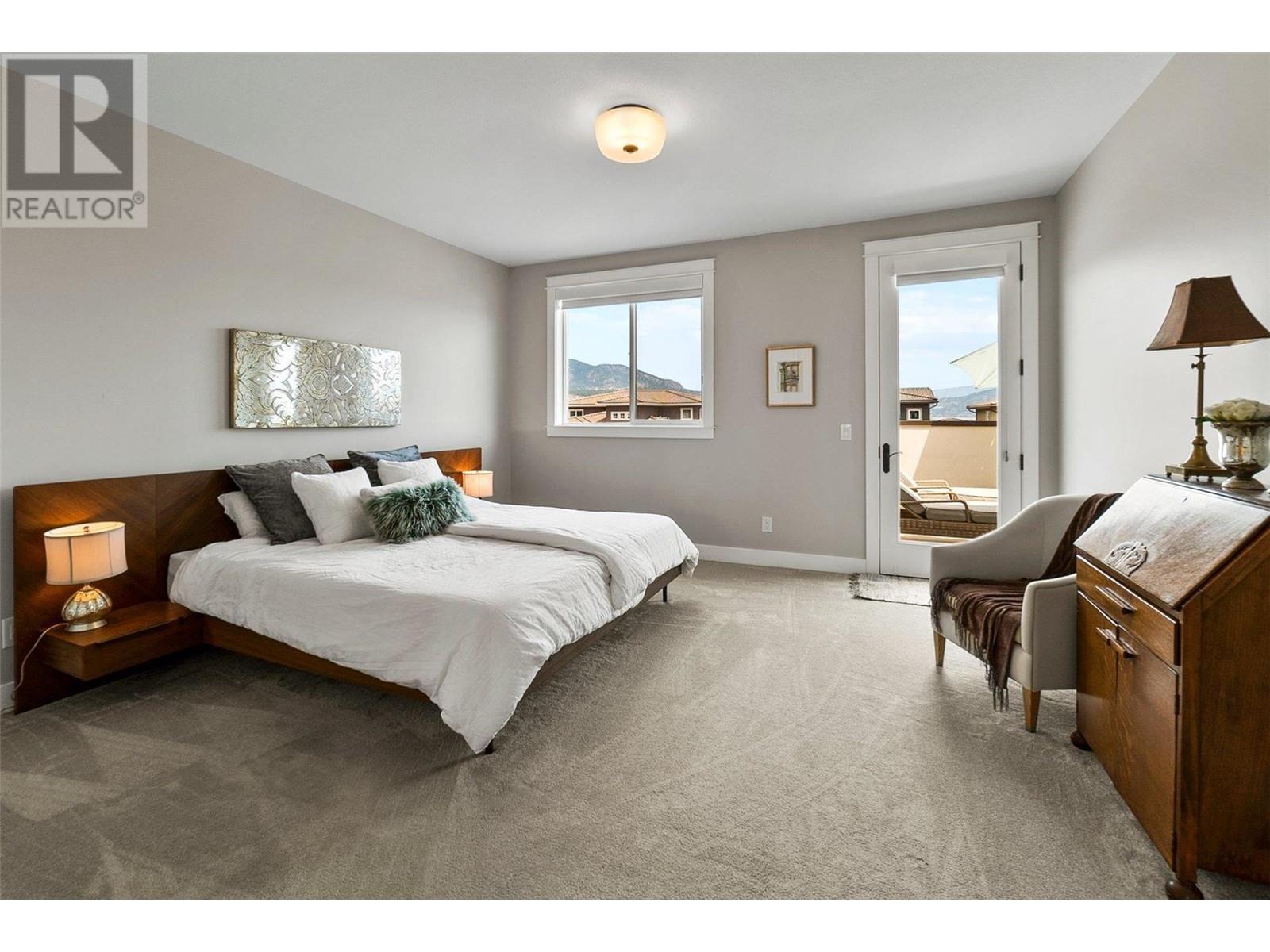 1825 Viewpoint Drive
