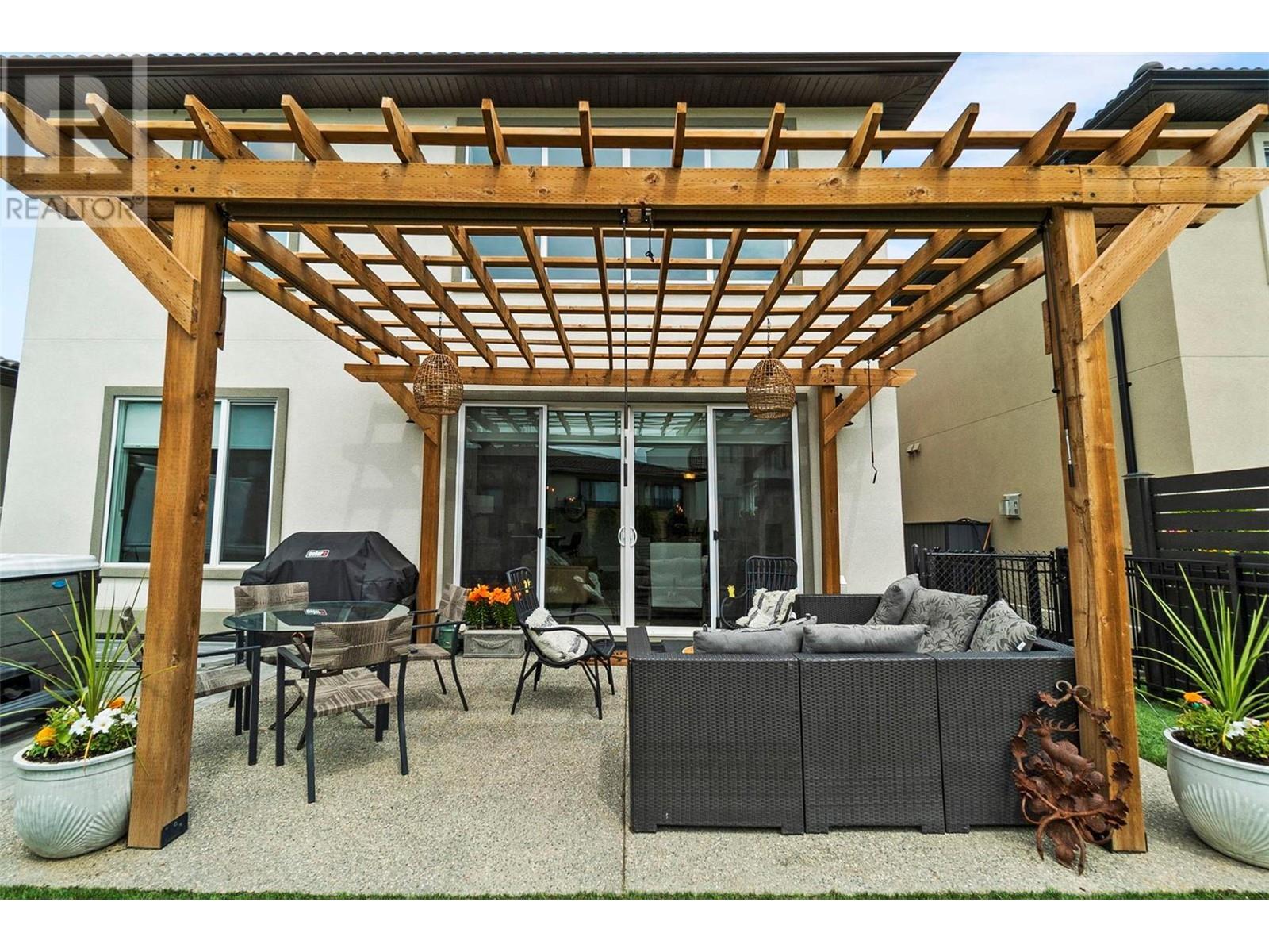 1825 Viewpoint Drive
