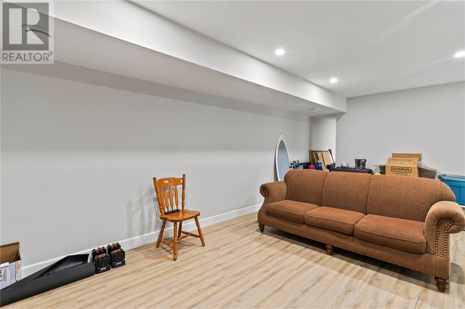 2164 Lakeview Drive