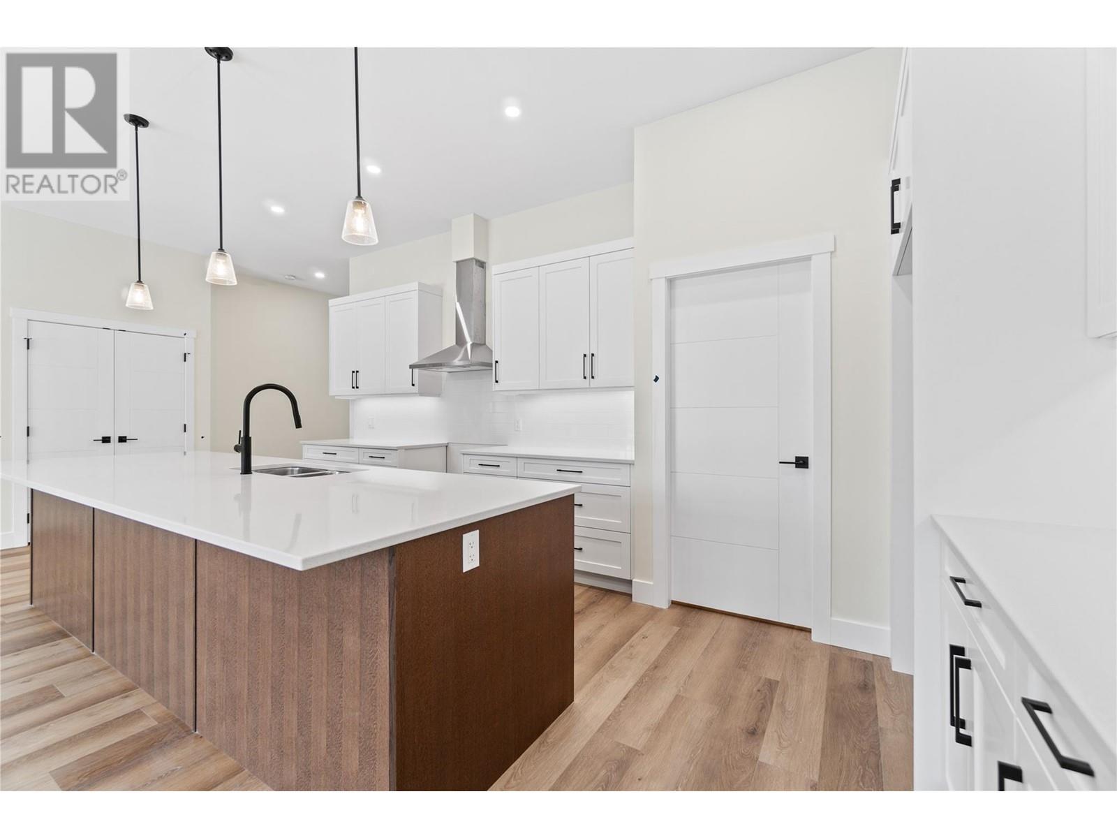 231 20 Street NE Unit# 16, #16