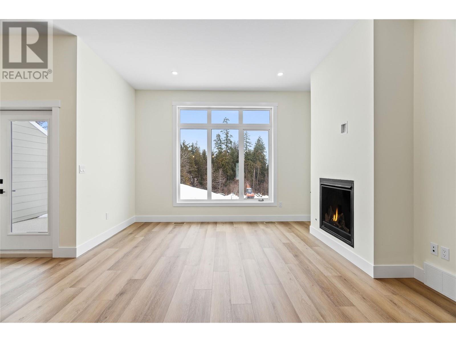 231 20 Street NE Unit# 16, #16