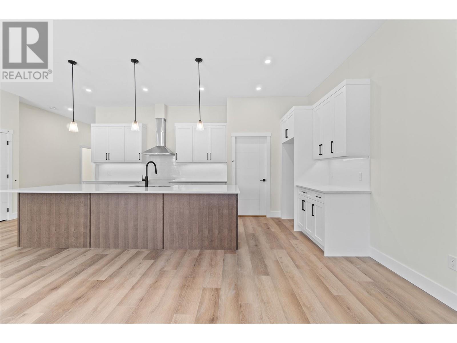 231 20 Street NE Unit# 16, #16