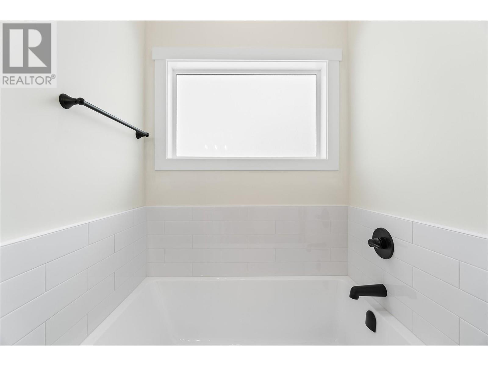 231 20 Street NE Unit# 16, #16