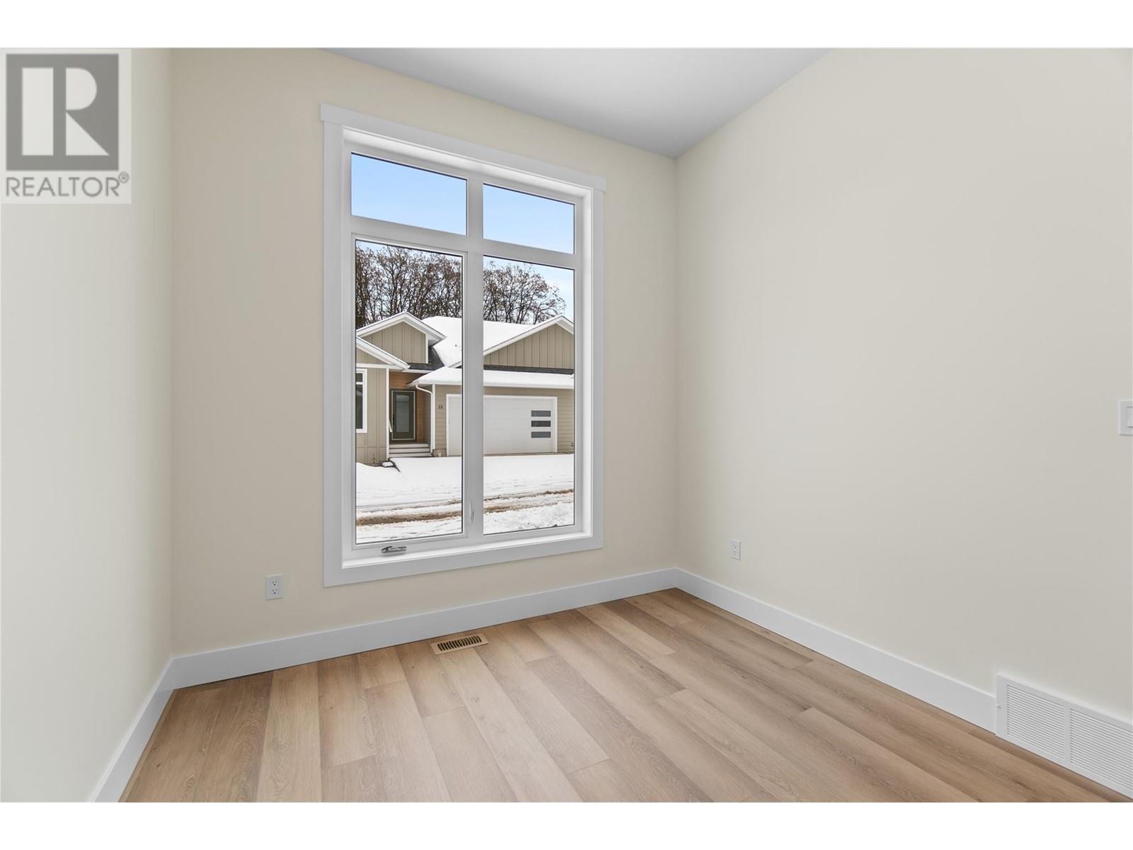 231 20 Street NE Unit# 16, #16