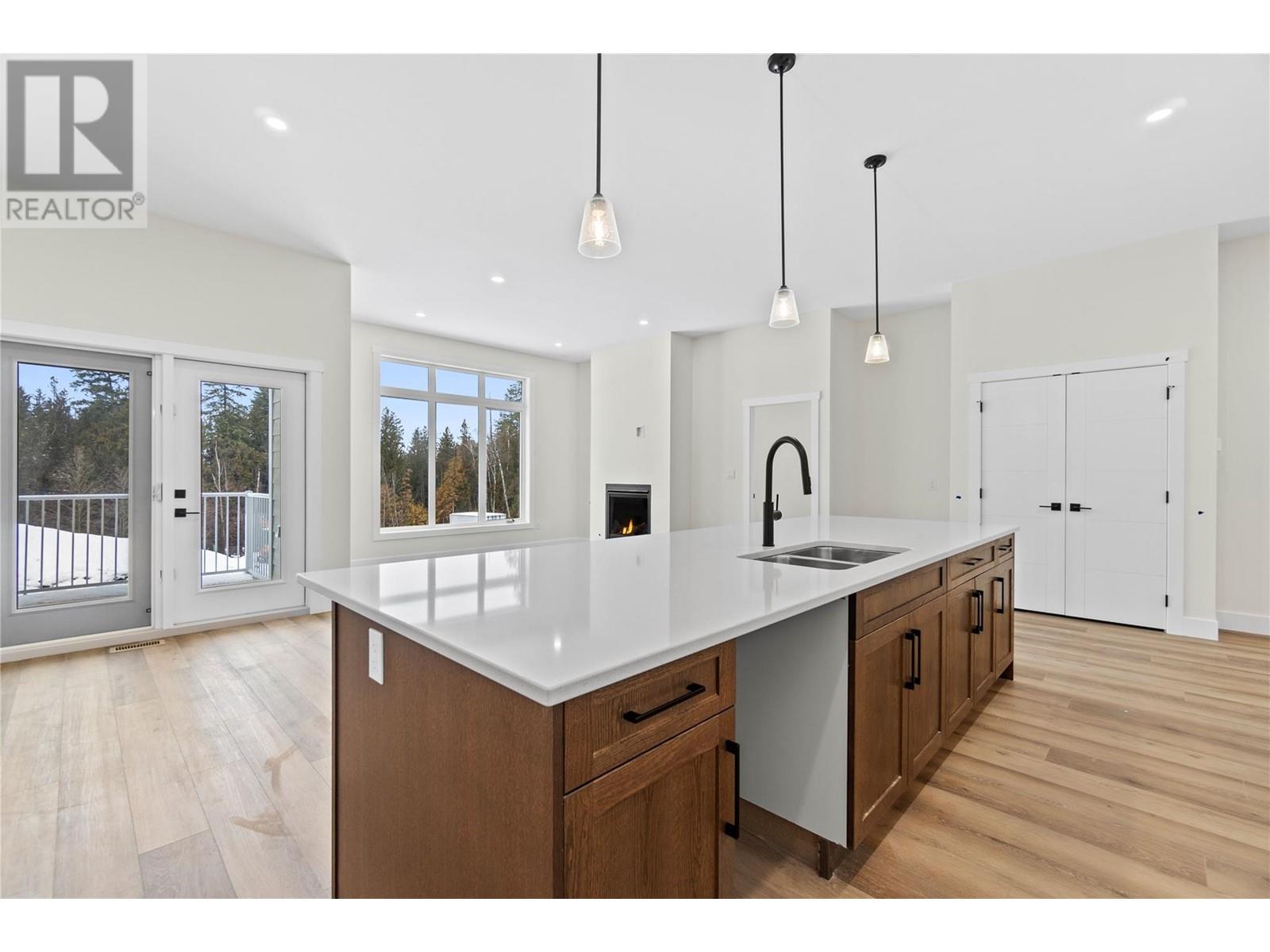 231 20 Street NE Unit# 16, #16