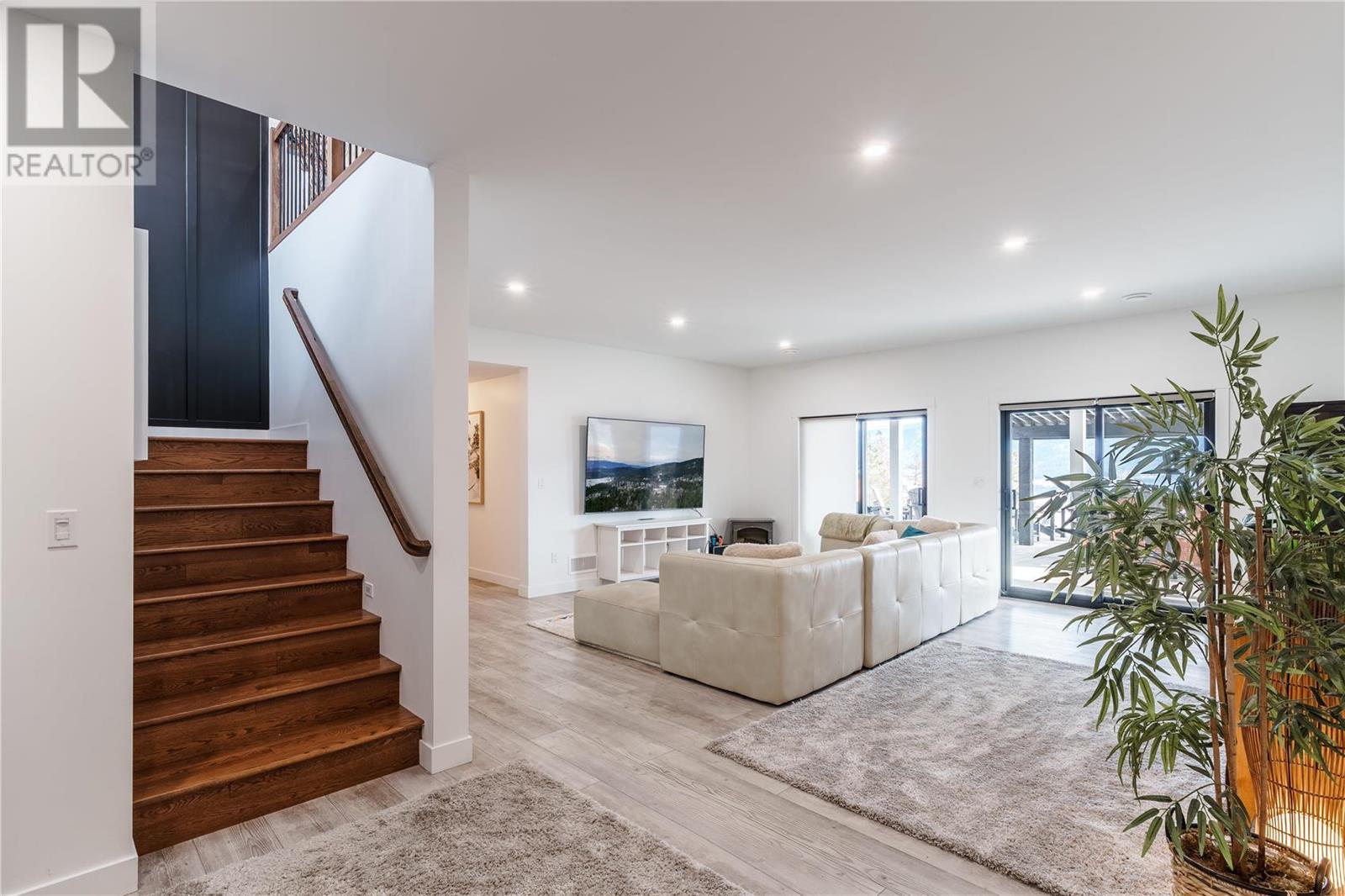 67 Twin Lakes Road