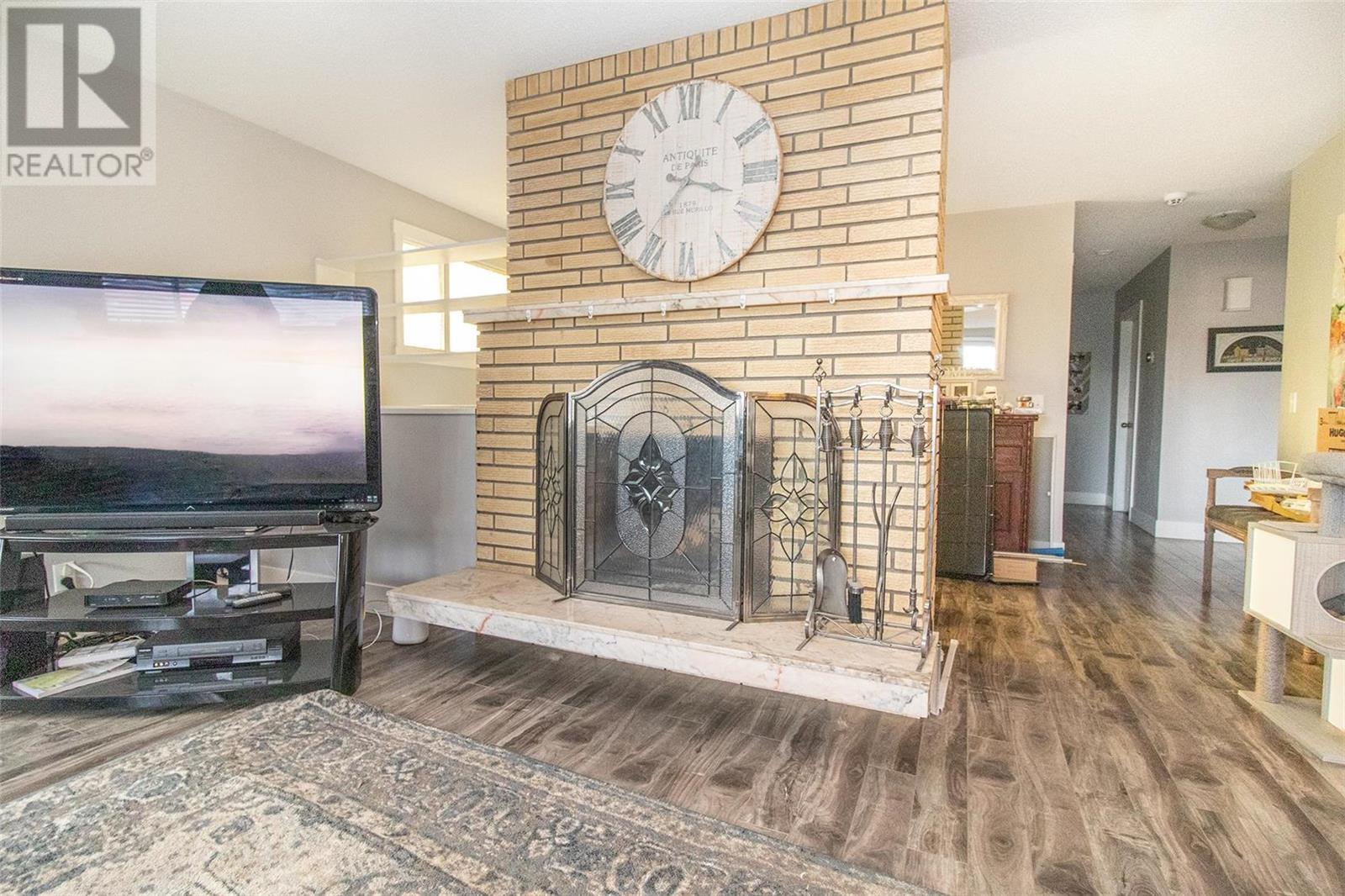 360 Robson Road, W, Kelowna